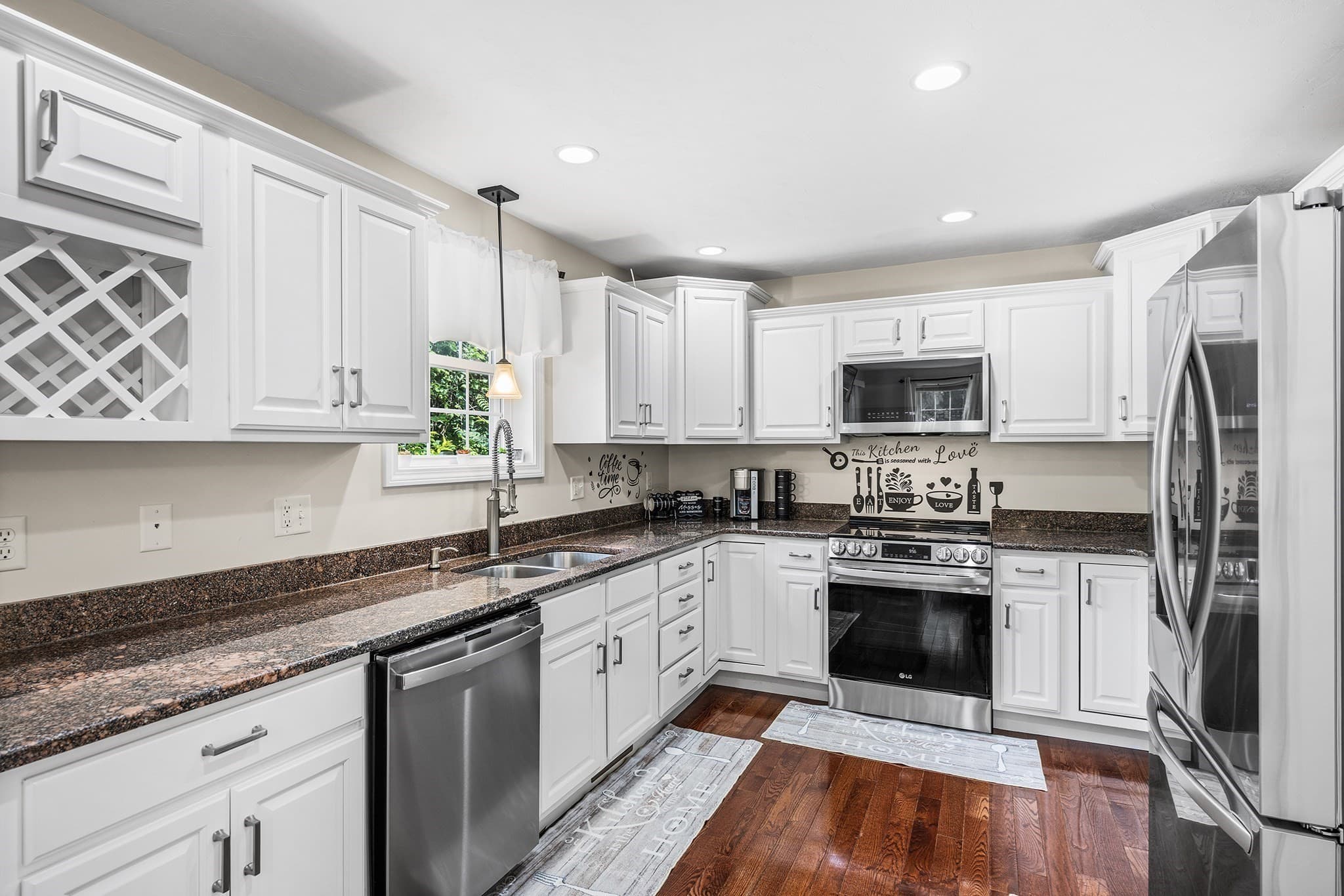 Single Family Residence at 10 Egan Ave, Worcester MA 01604, Worcester, photo 10 of 38