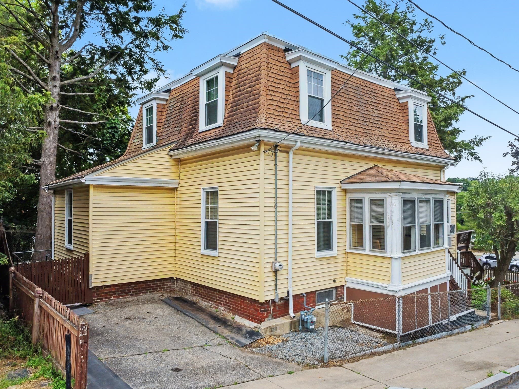 Single Family Residence at 9 Varnum Street, Haverhill MA 01835, Haverhill, photo 2 of 33