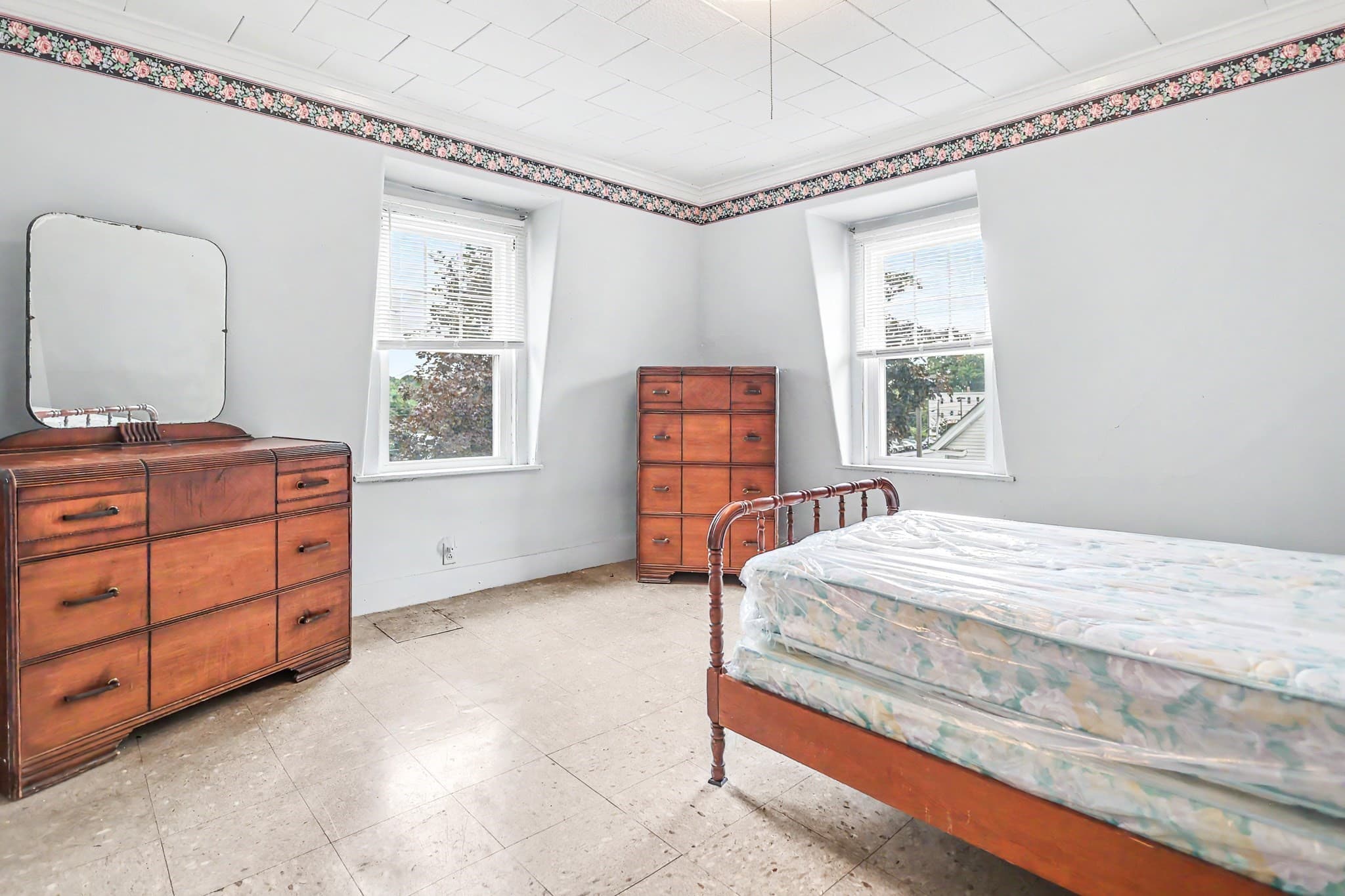 Single Family Residence at 9 Varnum Street, Haverhill MA 01835, Haverhill, photo 20 of 33