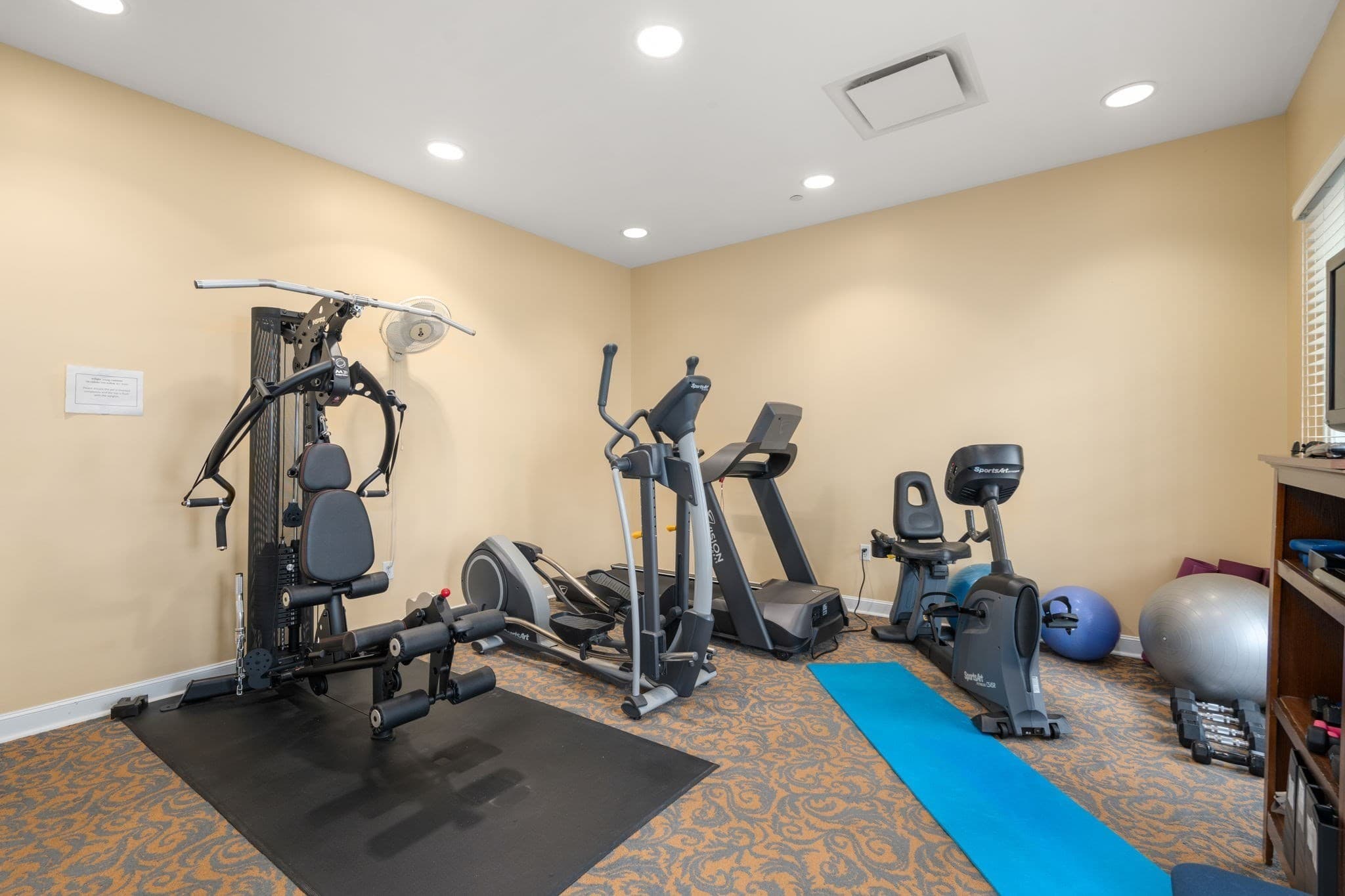 Condominium at 132 Clocktower Drive # 113, Waltham MA 02452, photo 23 of 27