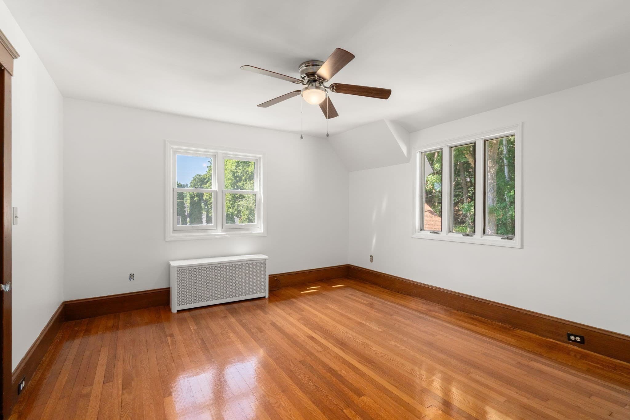 Single Family Residence at 43 Laconia Rd, Worcester MA 01609, Worcester, photo 17 of 37