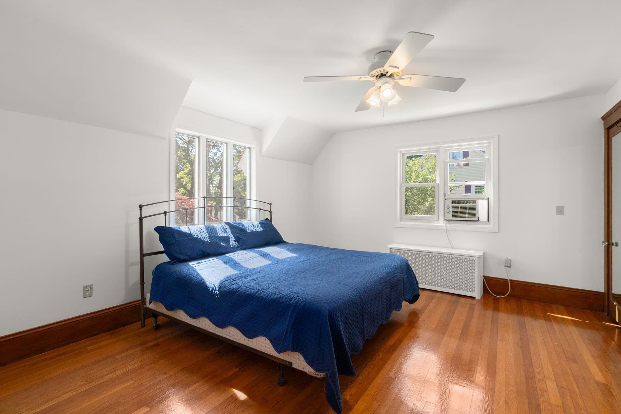Single Family Residence at 43 Laconia Rd, Worcester MA 01609, Worcester, photo 15 of 37