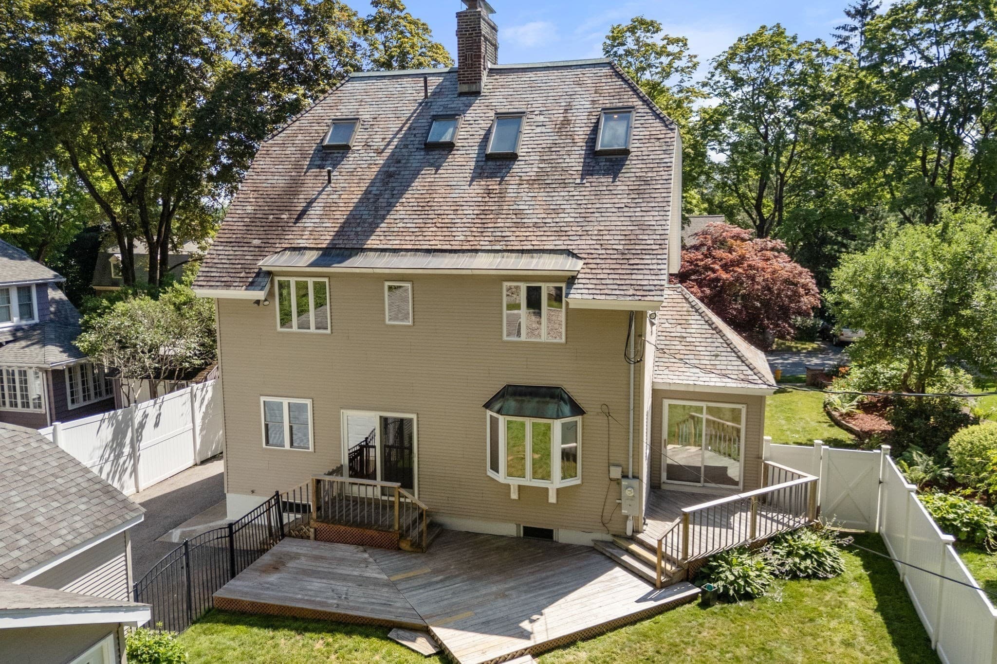 Single Family Residence at 43 Laconia Rd, Worcester MA 01609, Worcester, photo 29 of 37