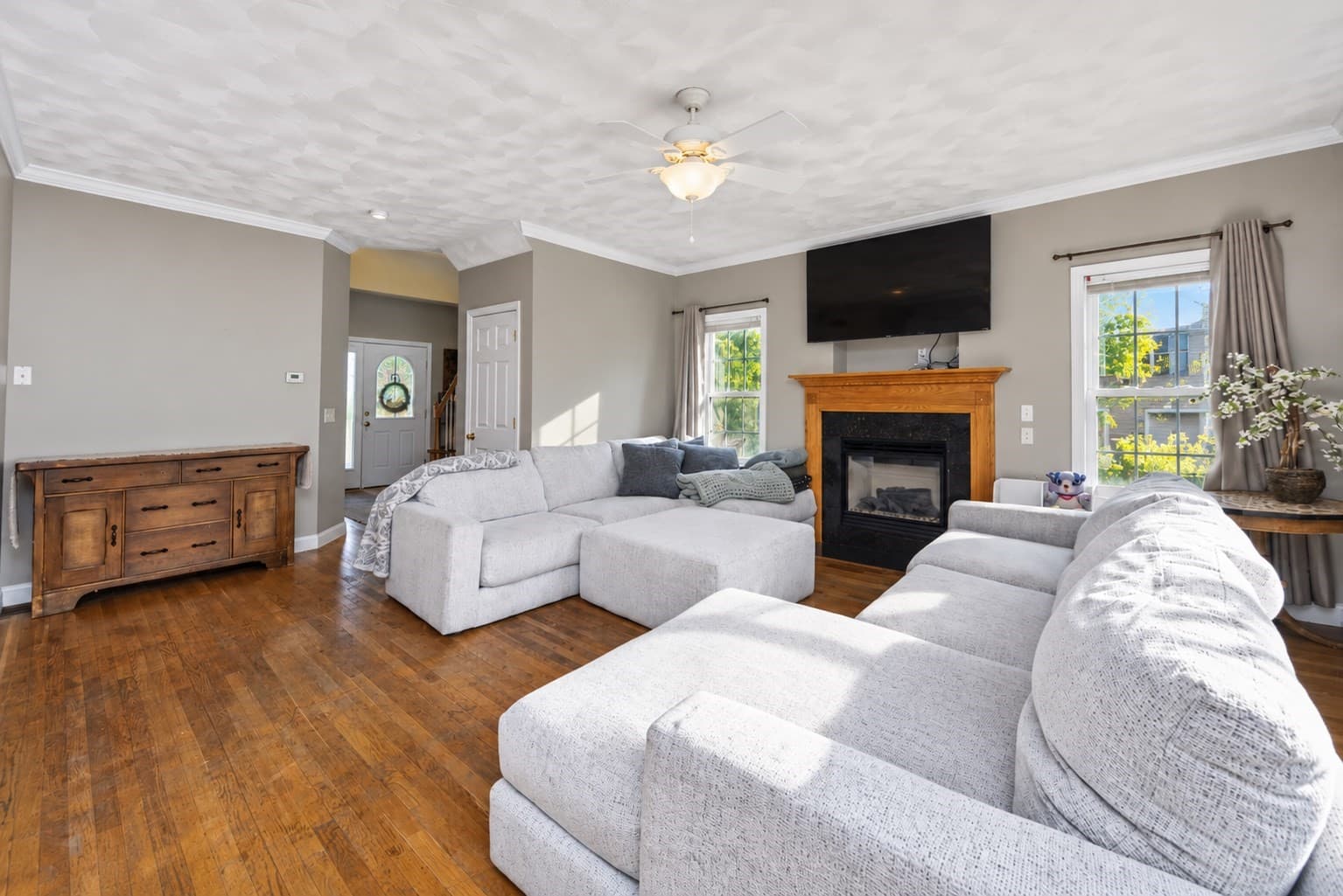 Single Family Residence at 14 West Ledge Rd, Clinton MA 01510, Clinton, photo 13 of 37