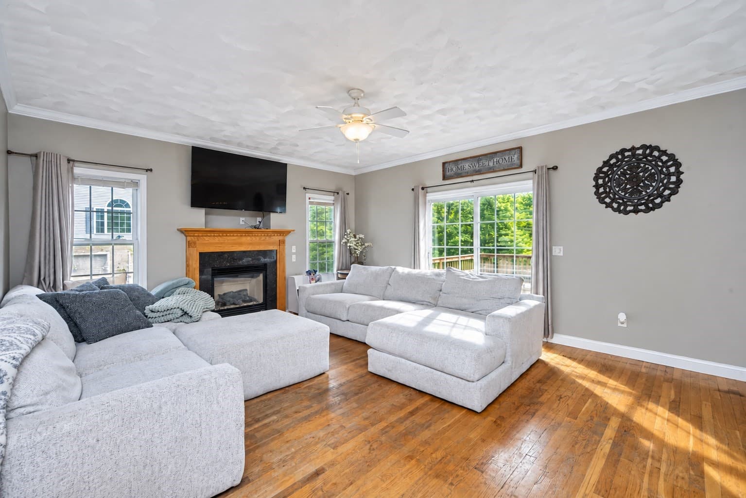 Single Family Residence at 14 West Ledge Rd, Clinton MA 01510, Clinton, photo 12 of 37