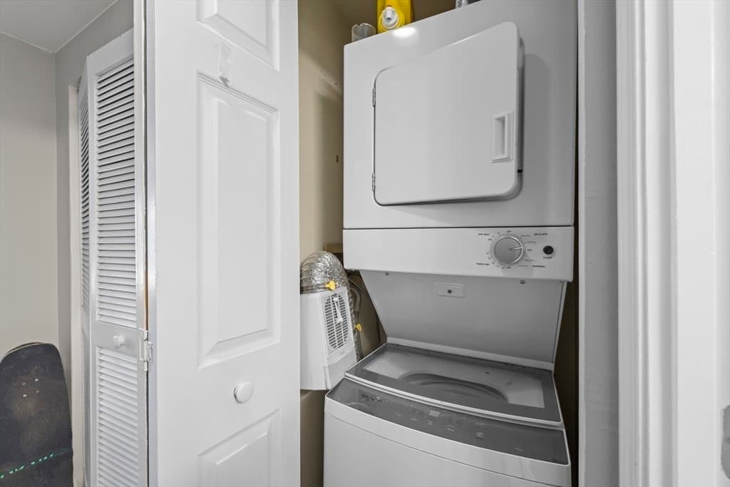 Condominium at 170 Gore Street # 417, Cambridge MA 02141, Cambridge, photo 13 of 19