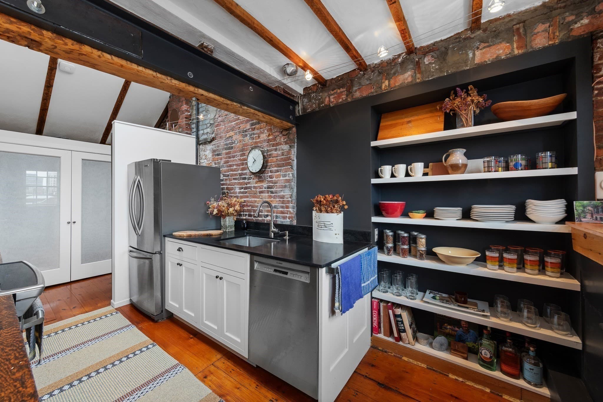 Condominium at 1-3 Chestnut # 5B, Boston MA 02108, photo 16 of 41