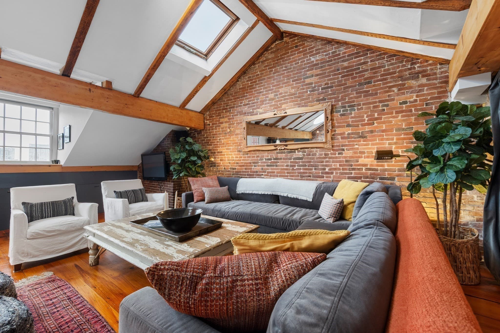 Condominium at 1-3 Chestnut # 5B, Boston MA 02108, photo 5 of 41