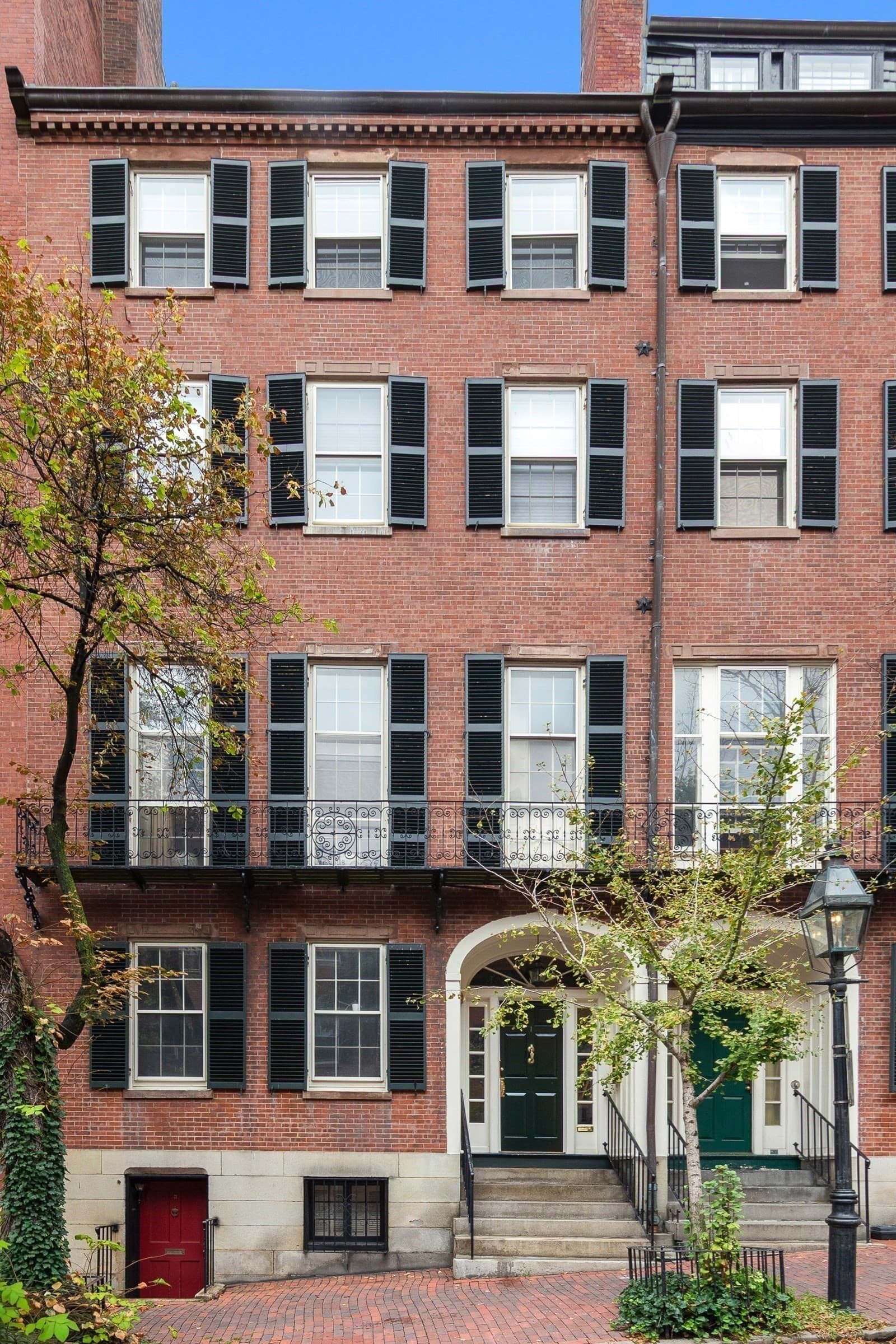 Condominium at 1-3 Chestnut # 5B, Boston MA 02108, photo 30 of 41