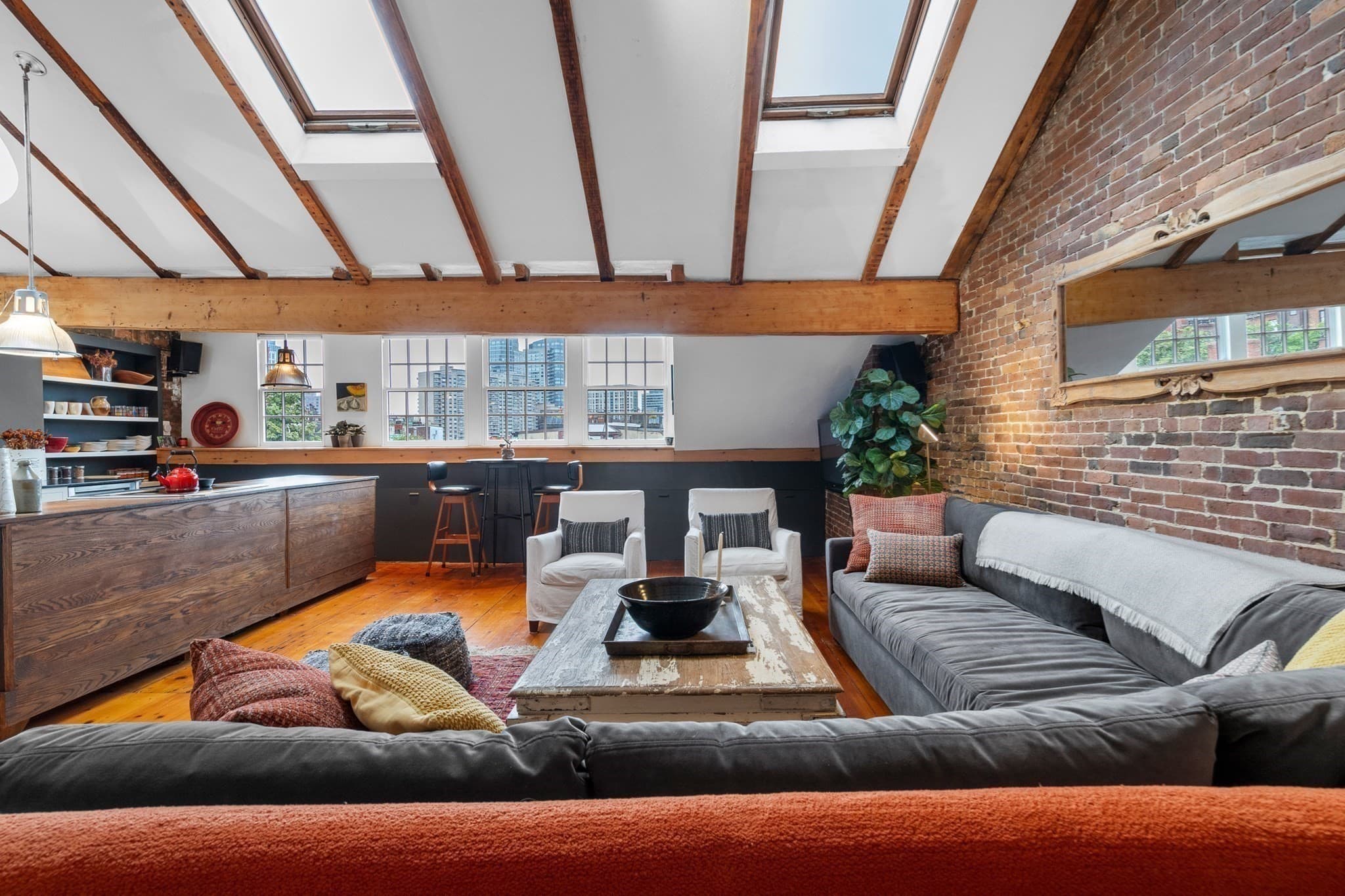 Condominium at 1-3 Chestnut # 5B, Boston MA 02108, photo 10 of 41
