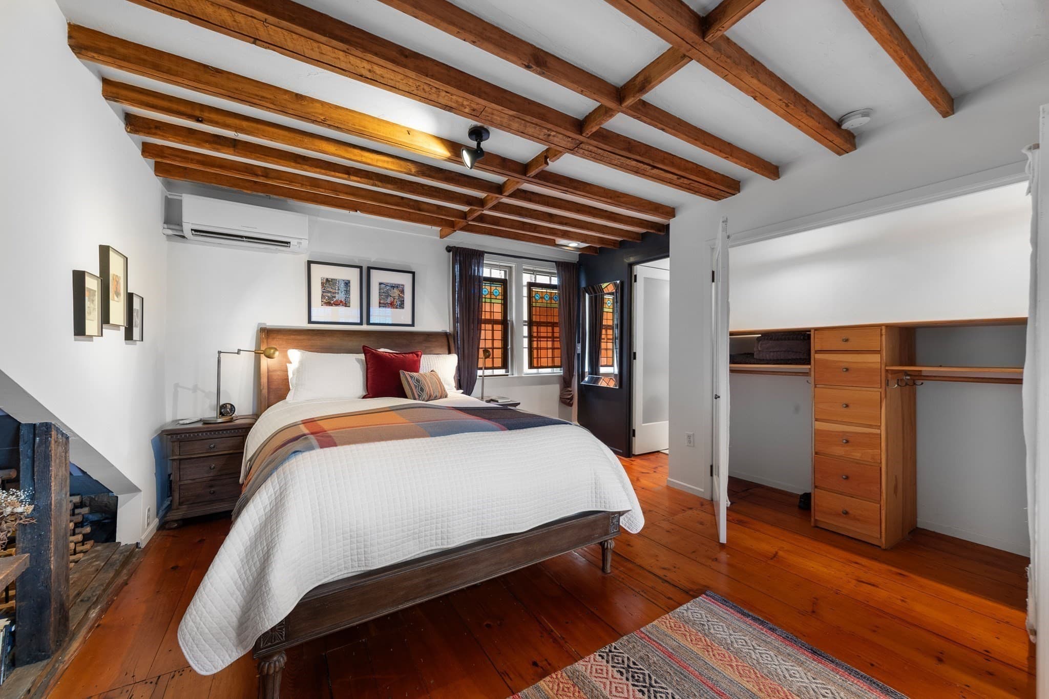 Condominium at 1-3 Chestnut # 5B, Boston MA 02108, photo 21 of 41