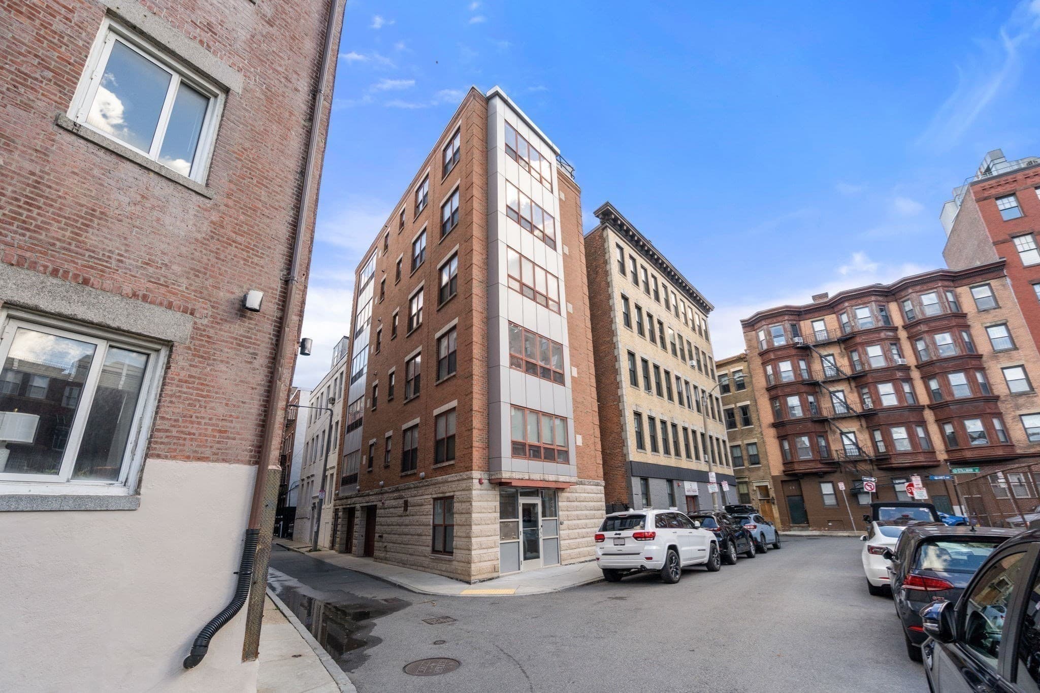 Condominium at 9 N Margin # 3, Boston MA 02113, Boston, photo 9 of 12