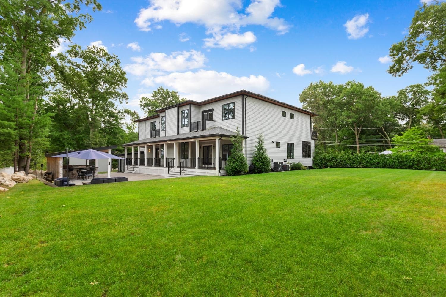 Single Family Residence at 8 Jonathan Road, Burlington MA 01803, Burlington, photo 5 of 42