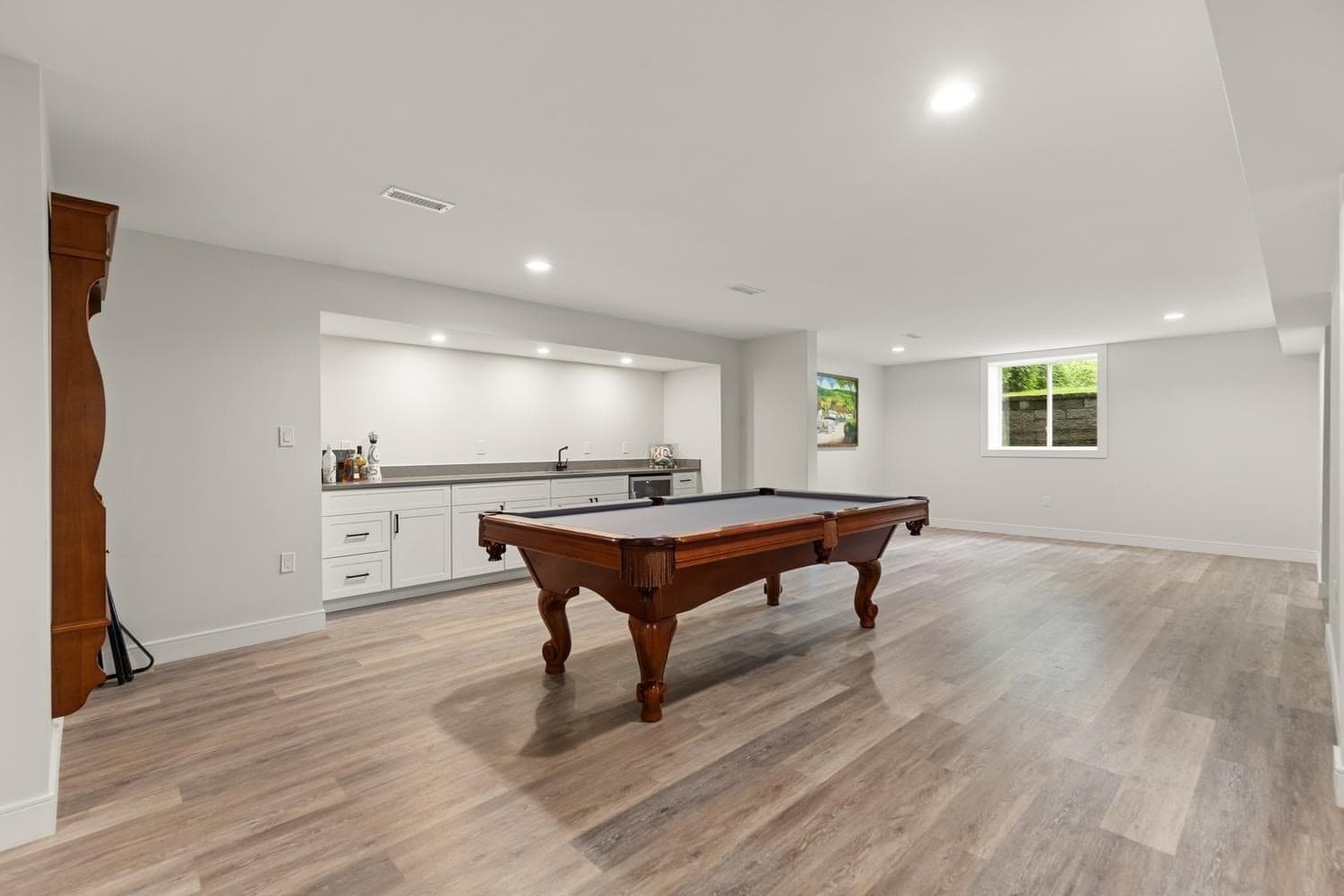 Single Family Residence at 8 Jonathan Road, Burlington MA 01803, Burlington, photo 33 of 42