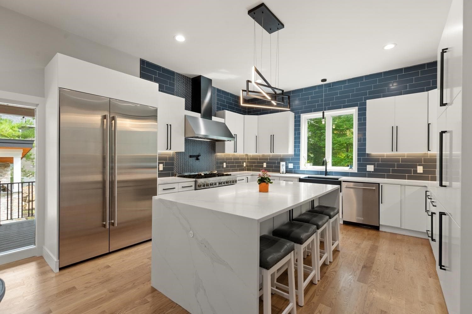 Single Family Residence at 8 Jonathan Road, Burlington MA 01803, Burlington, photo 14 of 42