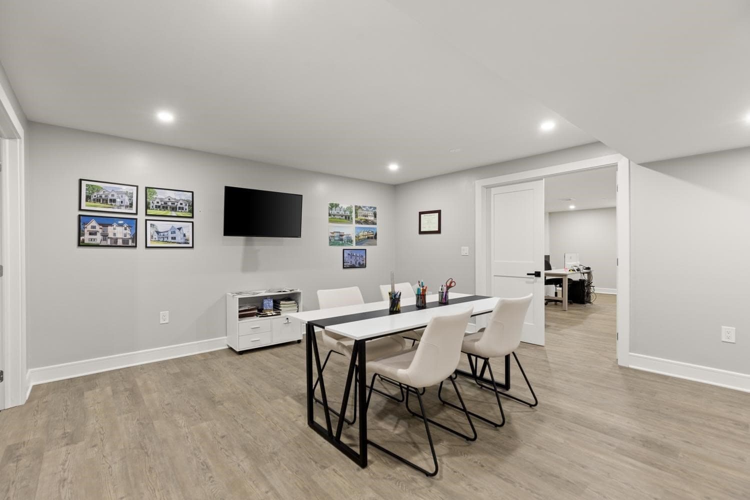 Single Family Residence at 8 Jonathan Road, Burlington MA 01803, Burlington, photo 35 of 42