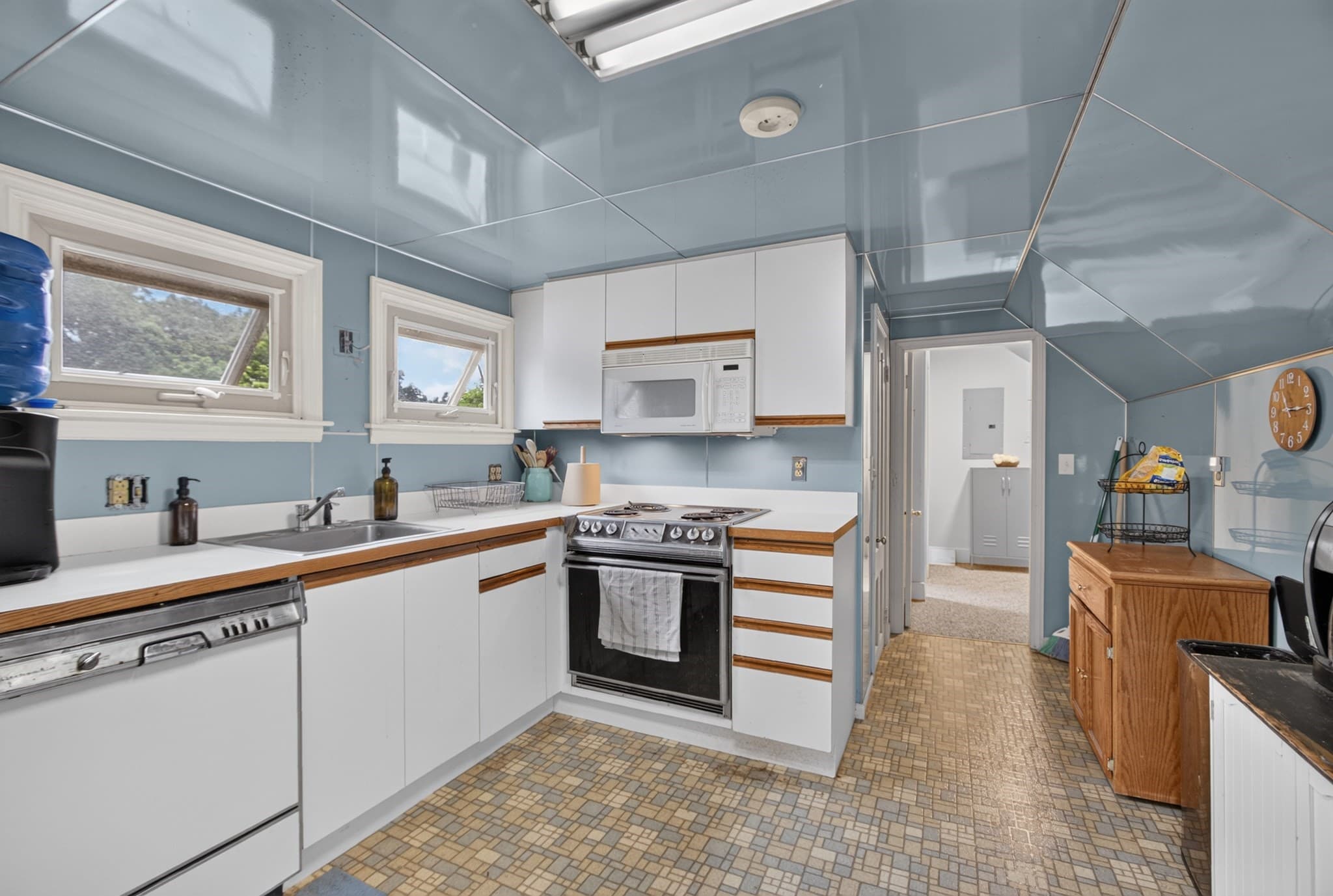 Single Family Residence at 141 Chestnut St, Gardner MA 01440, Gardner, photo 42 of 42