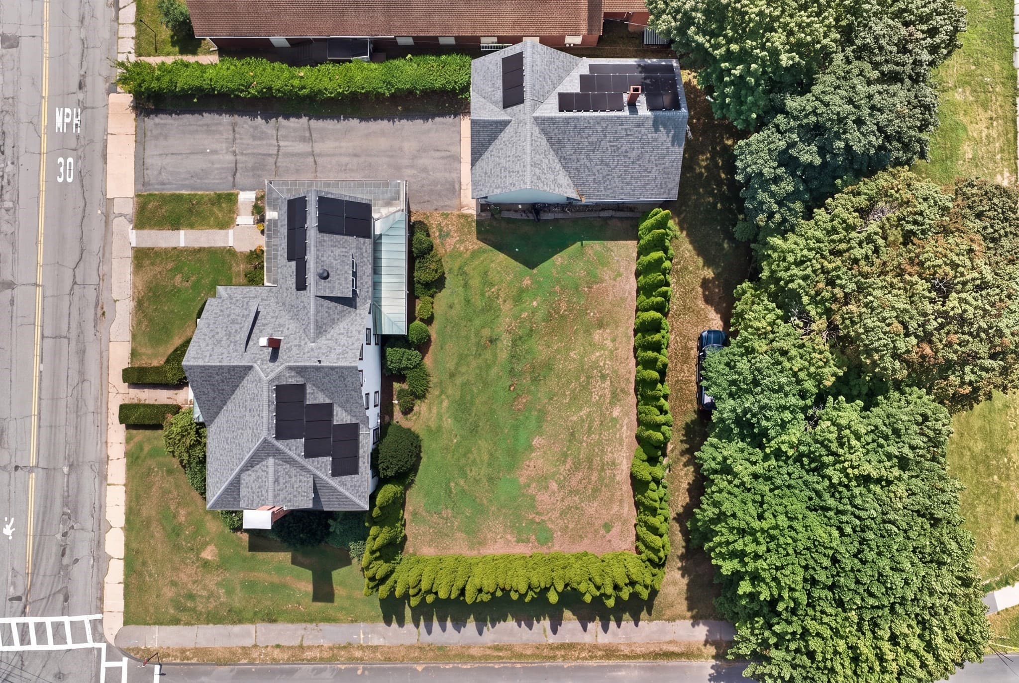 Single Family Residence at 141 Chestnut St, Gardner MA 01440, Gardner, photo 3 of 42