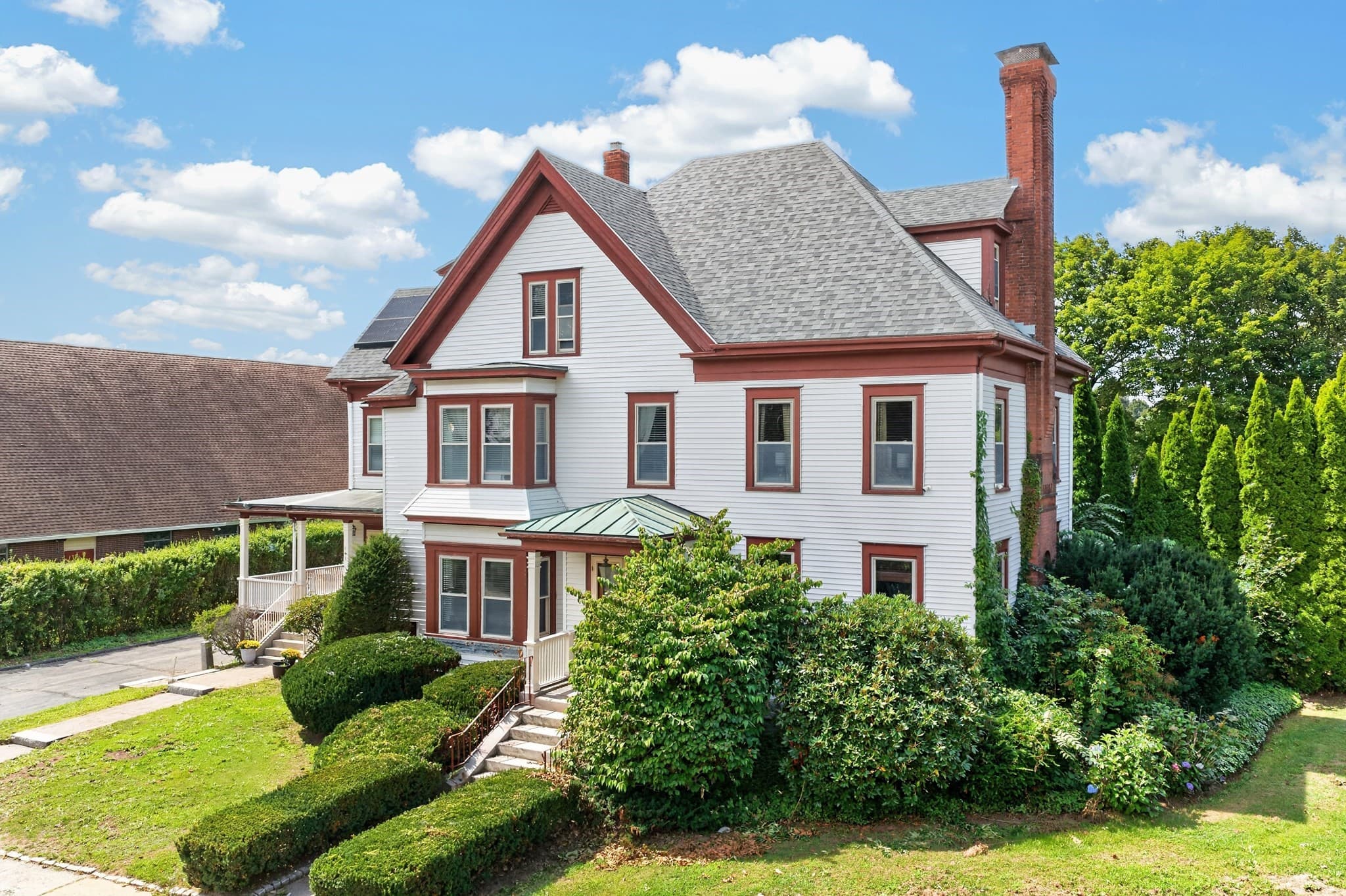 Single Family Residence at 141 Chestnut St, Gardner MA 01440, Gardner, photo 4 of 42