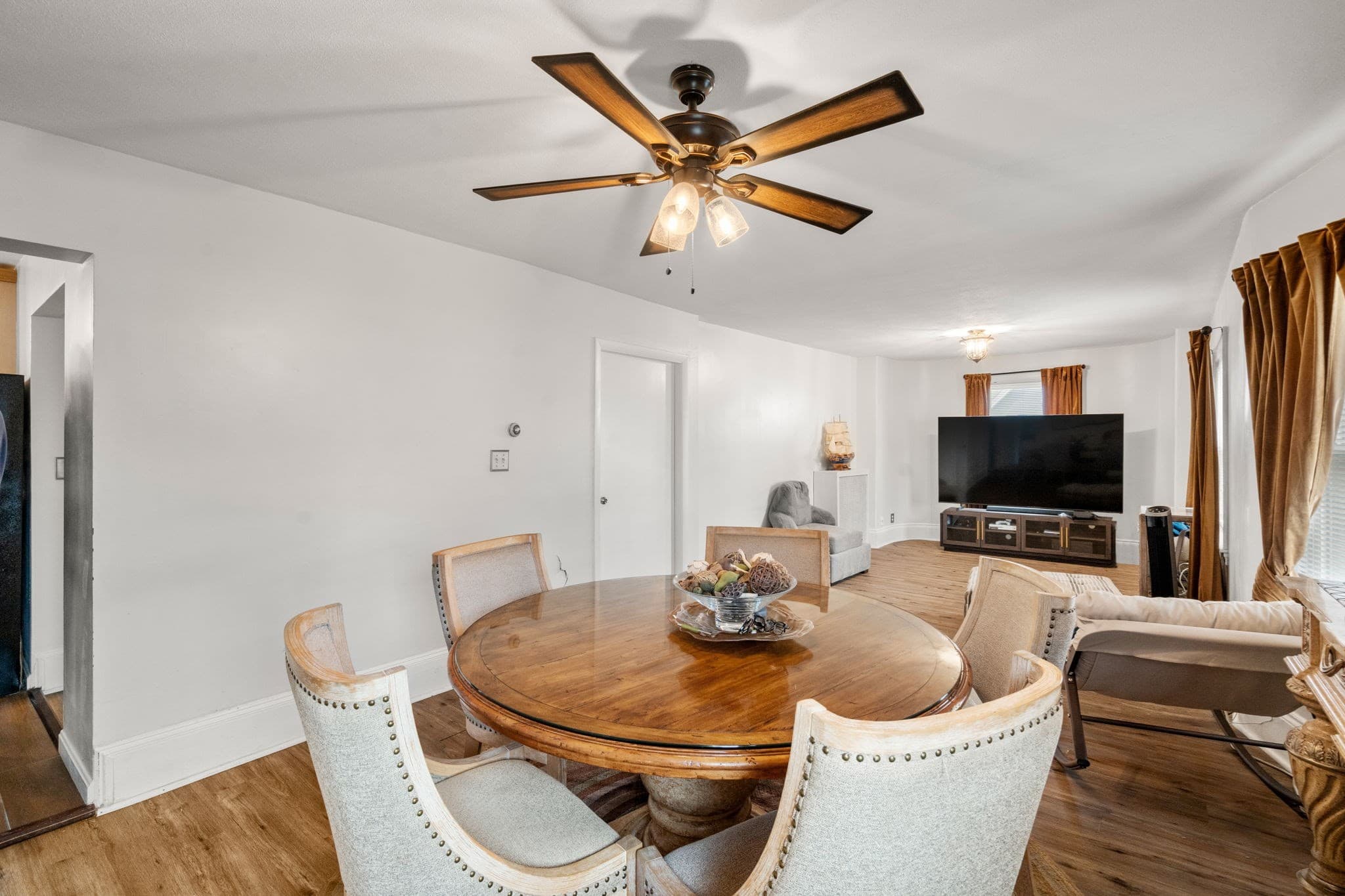 Multi Family at 190 Pleasant St, Winthrop MA 02152, Winthrop, photo 6 of 21