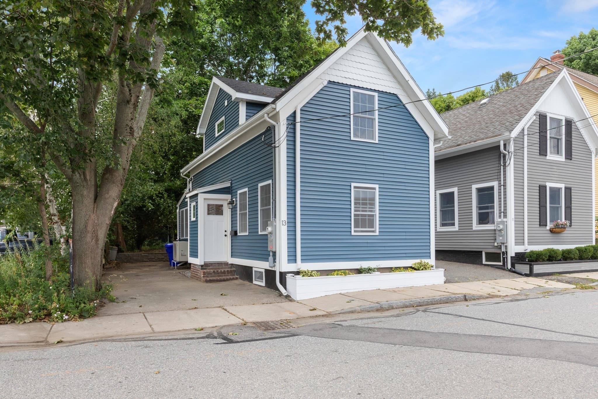 Single Family Residence at 13 Estes Street, Ipswich MA 01938, Ipswich, photo 2 of 33