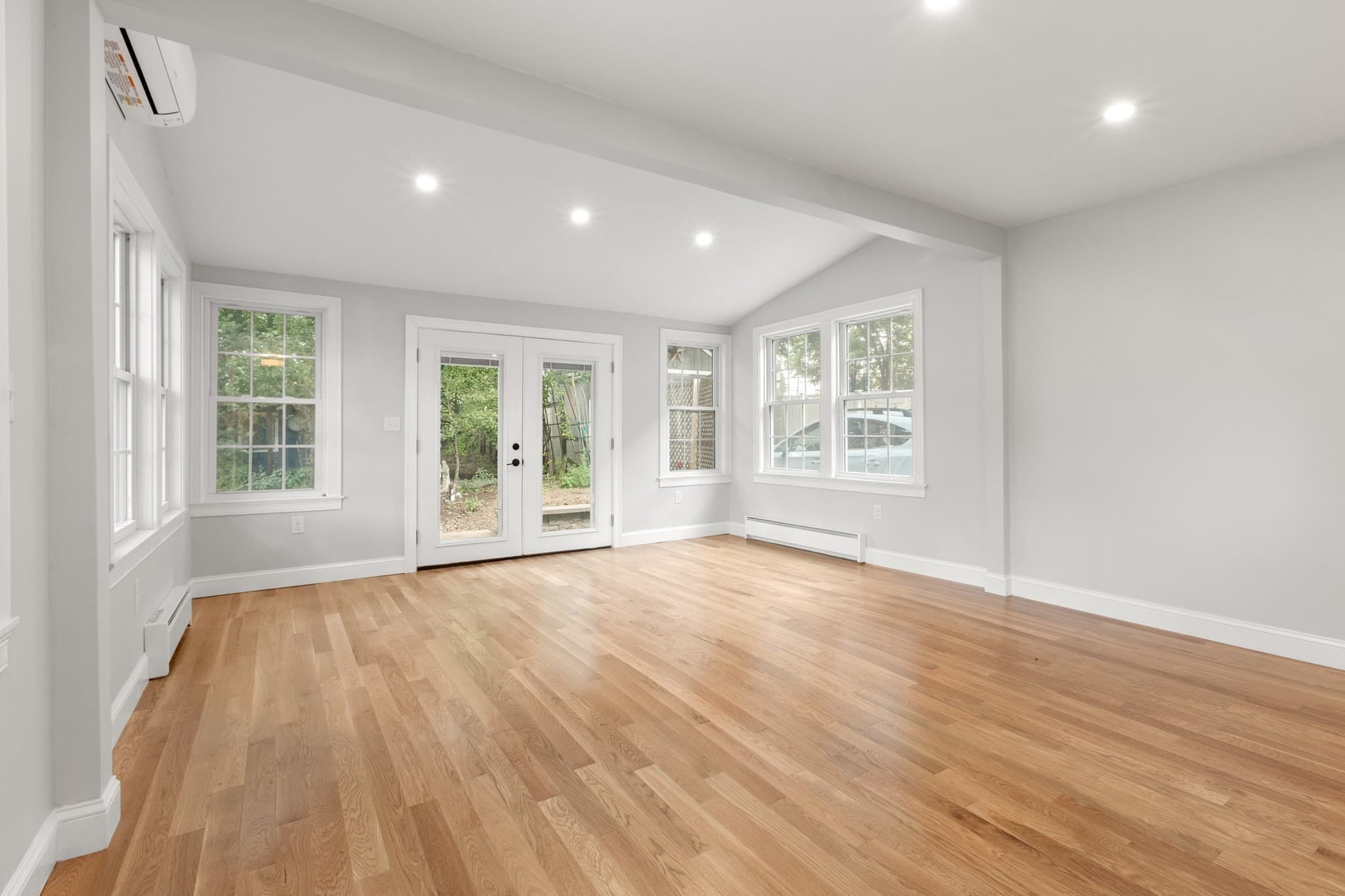 Single Family Residence at 13 Estes Street, Ipswich MA 01938, Ipswich, photo 7 of 33