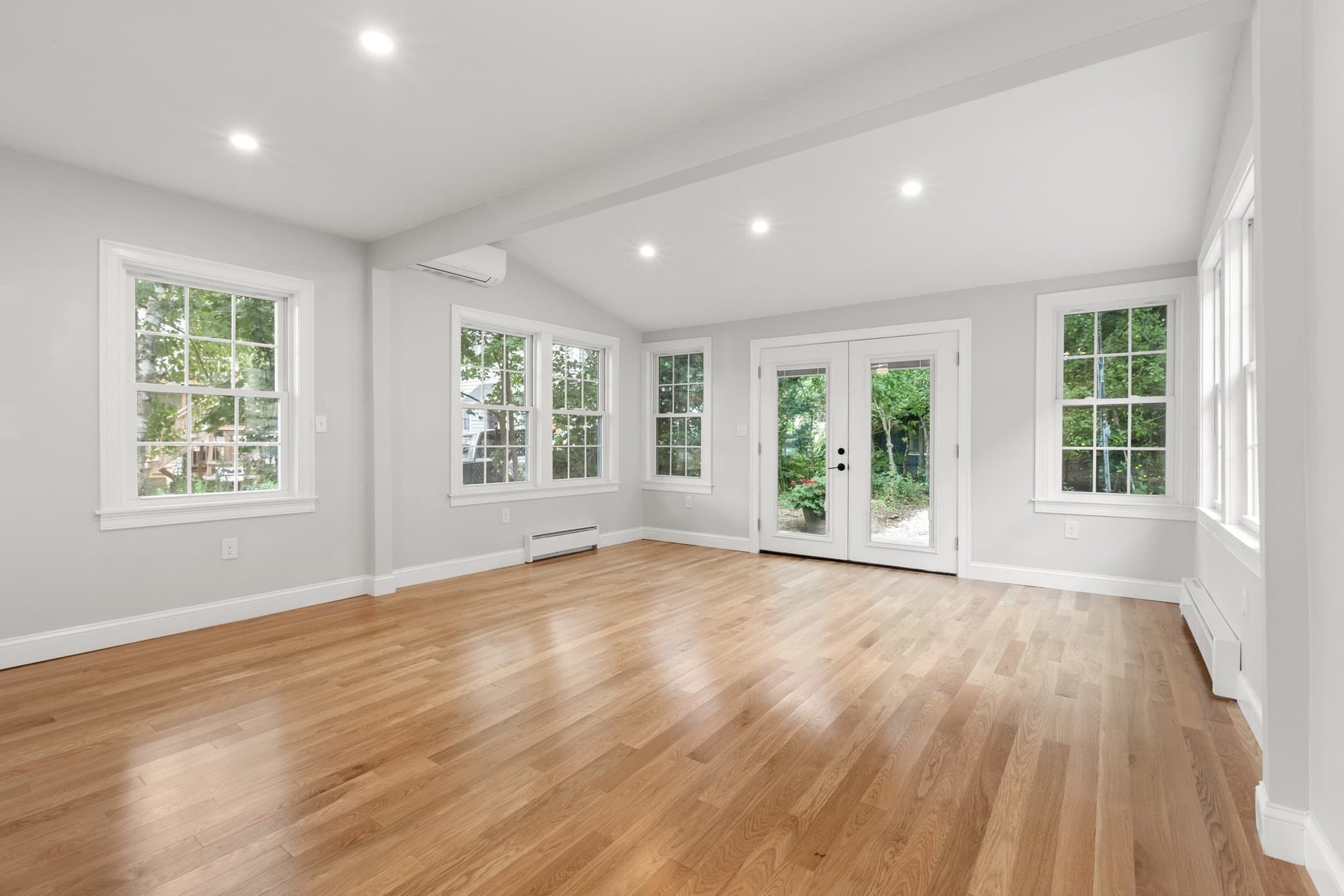 Single Family Residence at 13 Estes Street, Ipswich MA 01938, Ipswich, photo 8 of 33
