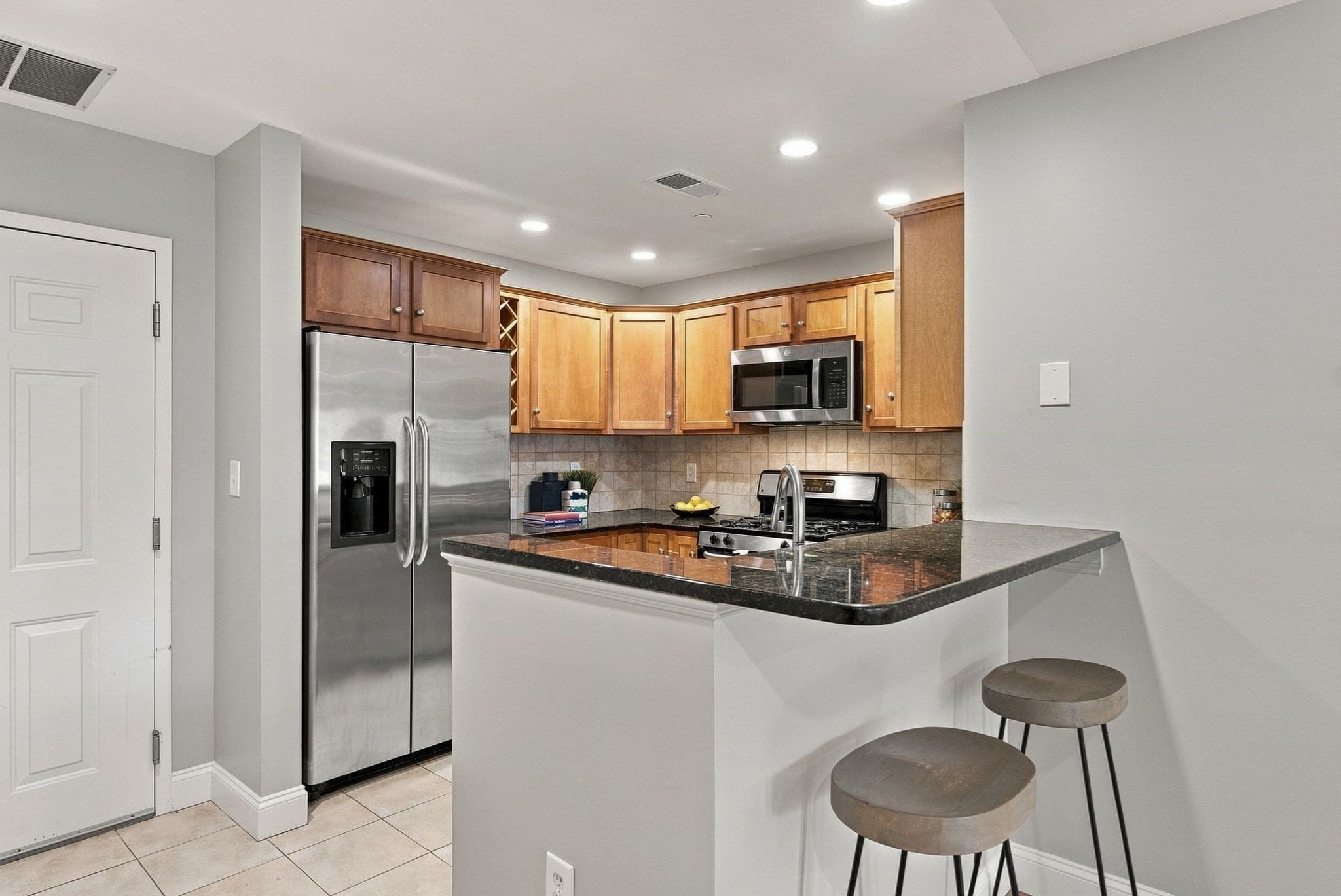 Condominium at 120 Wyllis Avenue # 104, Everett MA 02149, Everett, photo 7 of 35
