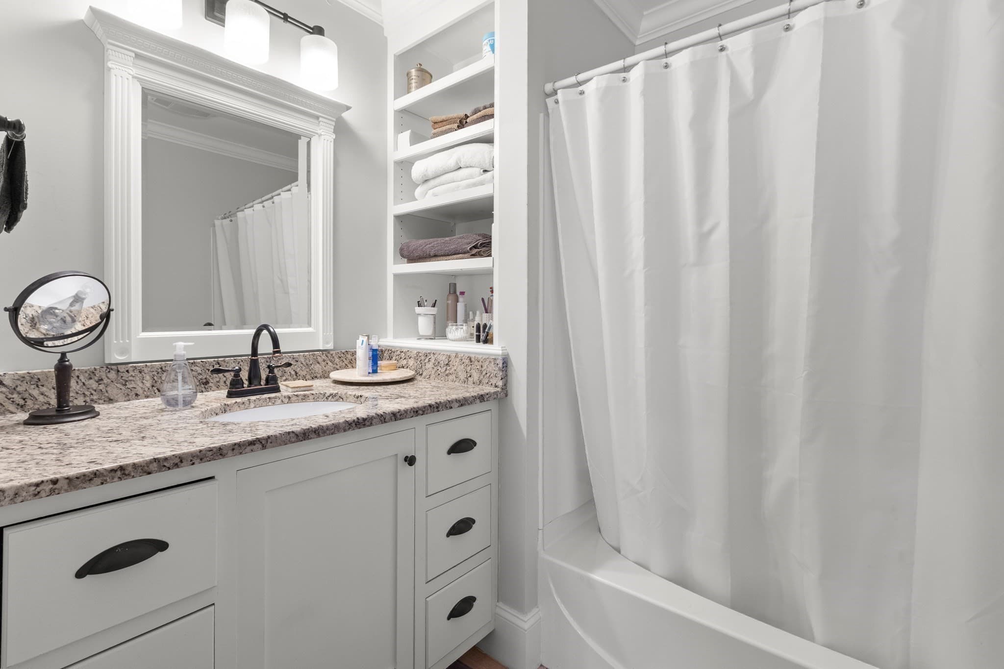 Condominium at 176 Elm Street # 2, Amesbury MA 01913, Amesbury, photo 27 of 35