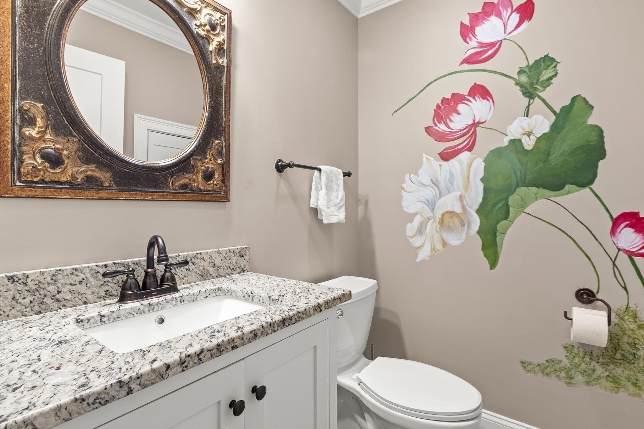 Condominium at 176 Elm Street # 2, Amesbury MA 01913, Amesbury, photo 12 of 35