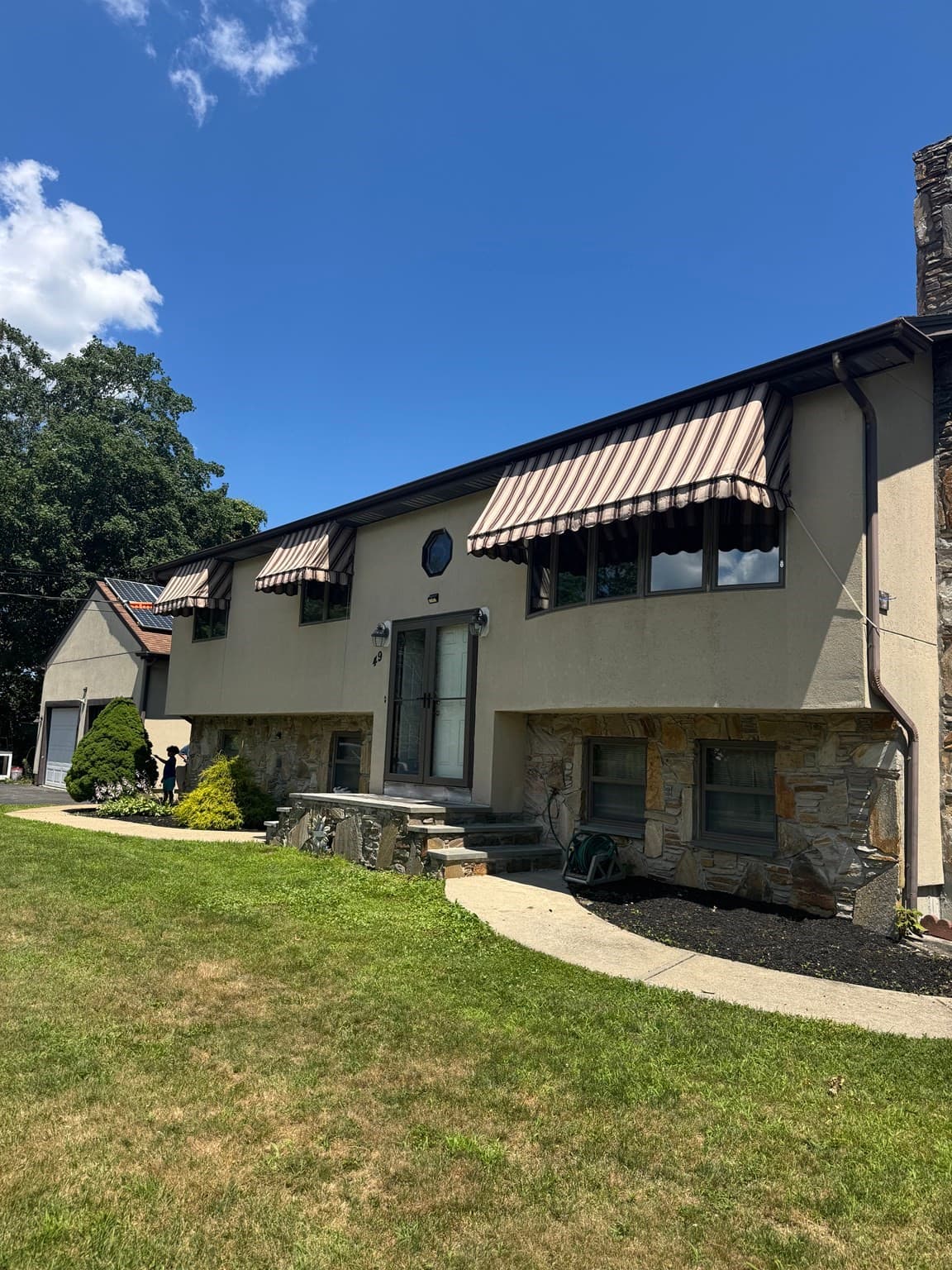 49 Bakerville Rd, Dartmouth MA 02748