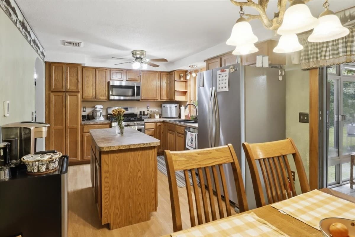 Single Family Residence at 49 Bakerville Rd, Dartmouth MA 02748, Dartmouth, photo 8 of 16