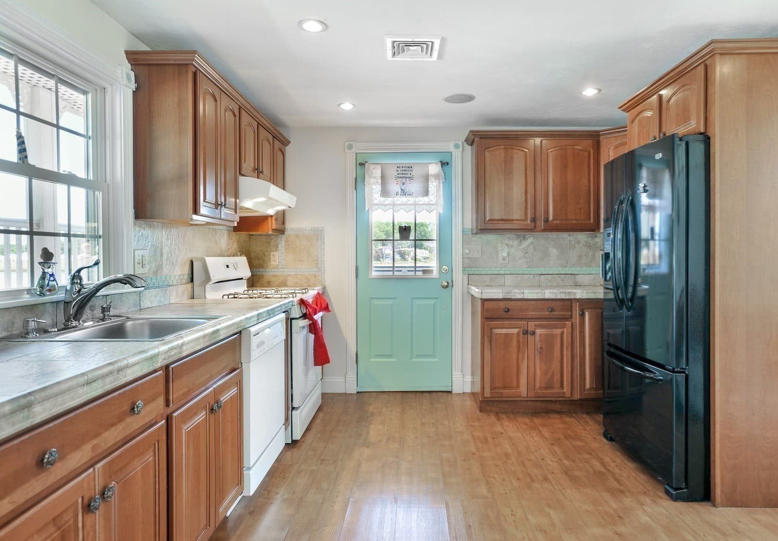 Single Family Residence at 5 Seminole Ave, Weymouth MA 02188, Weymouth, photo 18 of 42