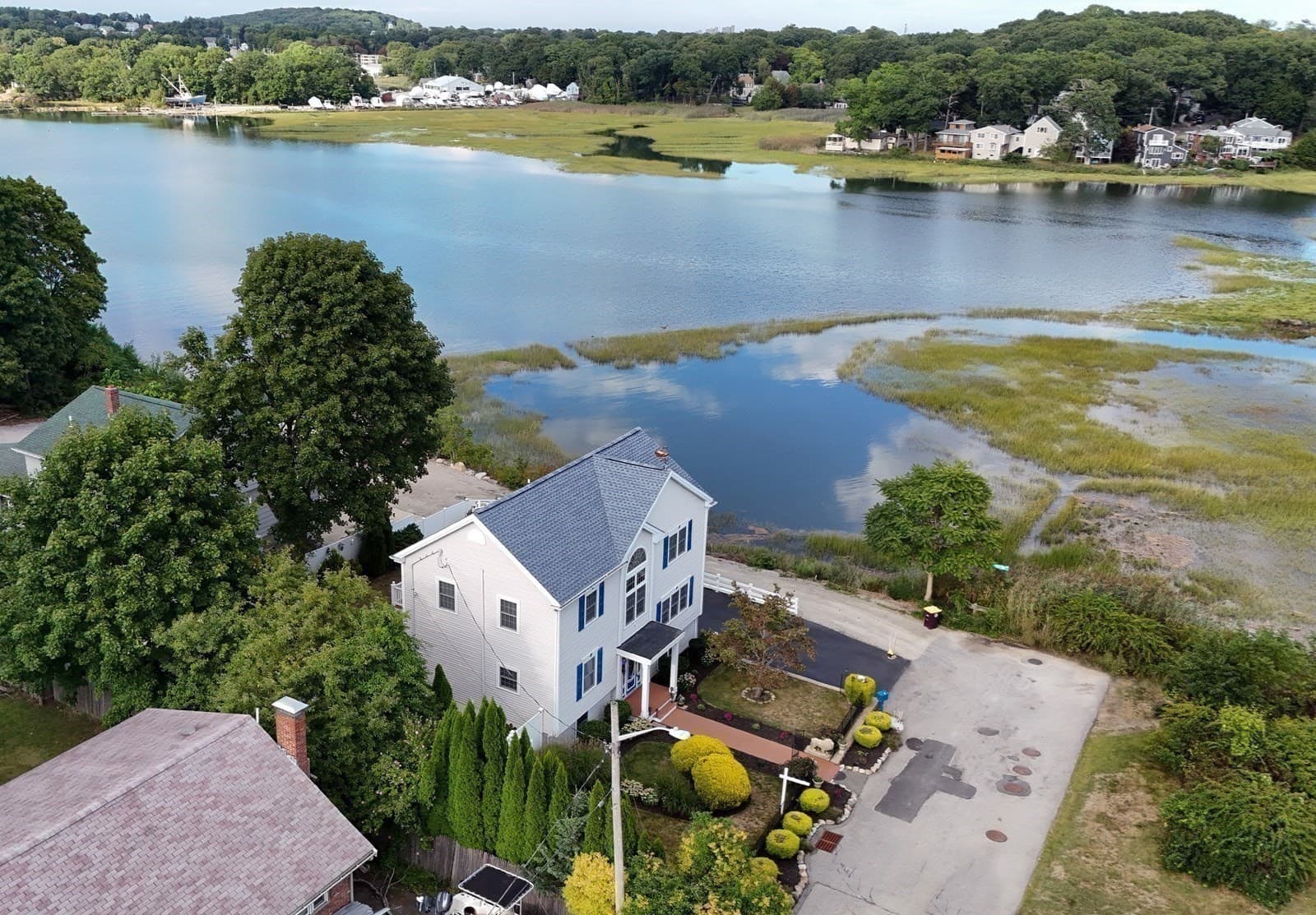 Single Family Residence at 5 Seminole Ave, Weymouth MA 02188, Weymouth, photo 8 of 42