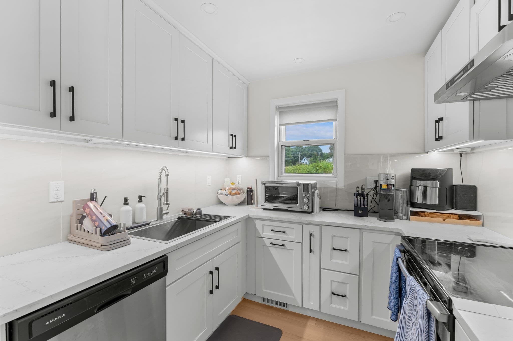 Single Family Residence at 225 Page St, Avon MA 02322, Avon, photo 13 of 35