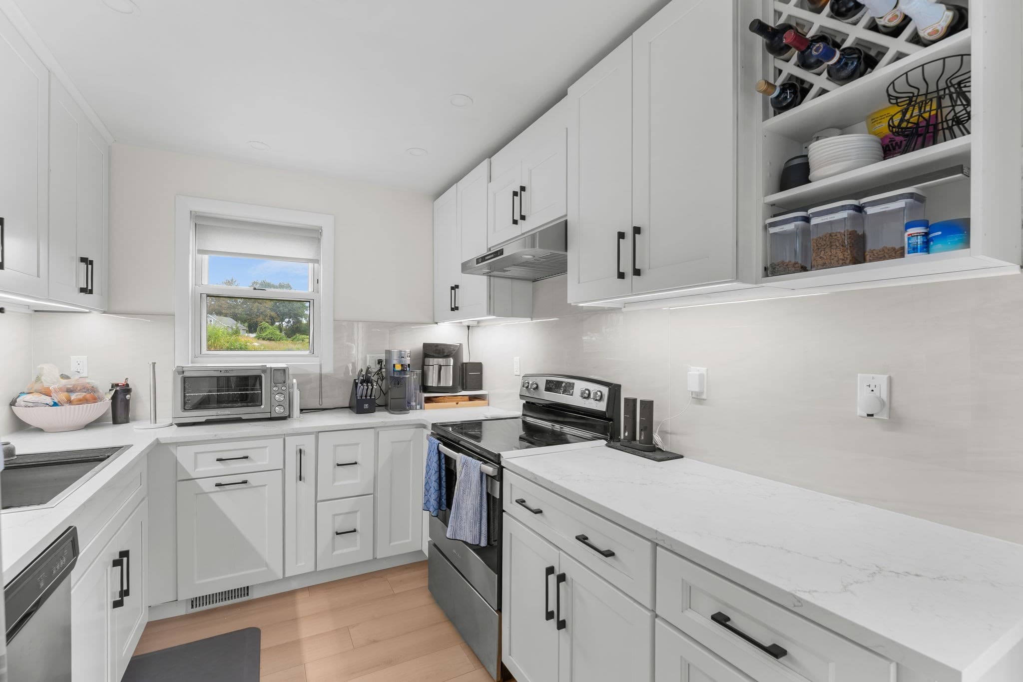 Single Family Residence at 225 Page St, Avon MA 02322, Avon, photo 14 of 35