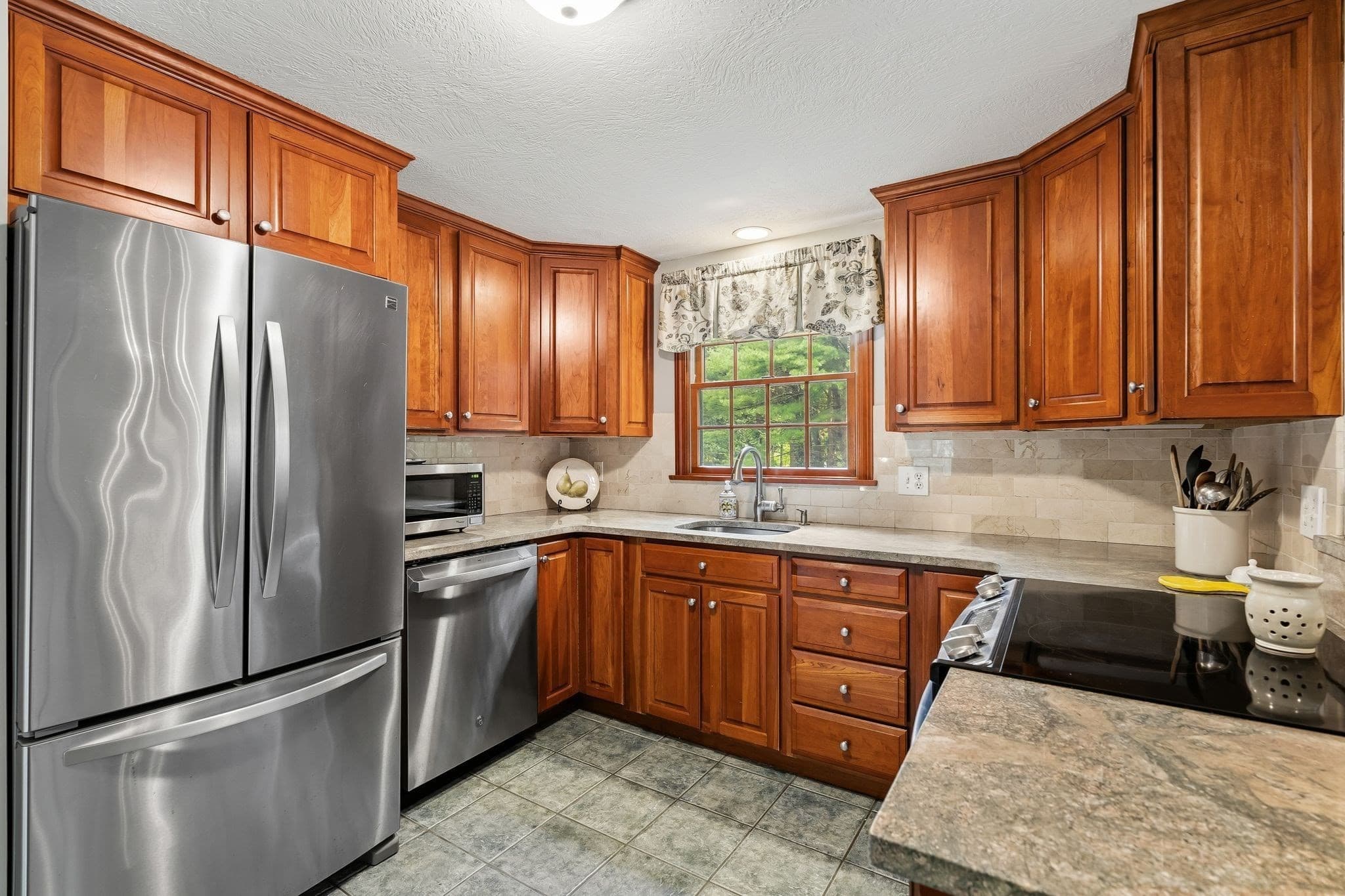 Single Family Residence at 28 Lady Slipper Cir, Pembroke MA 02359, Pembroke, photo 10 of 42
