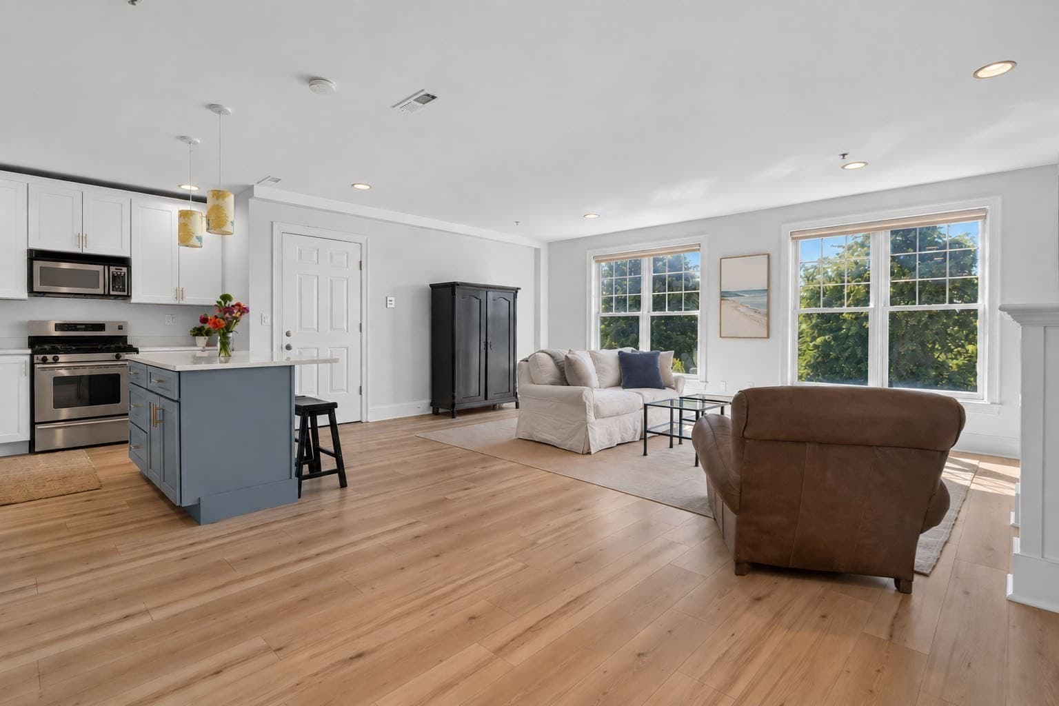 Condominium at 1306 Columbia Road # 4C, Boston MA 02127, Boston, photo 6 of 33