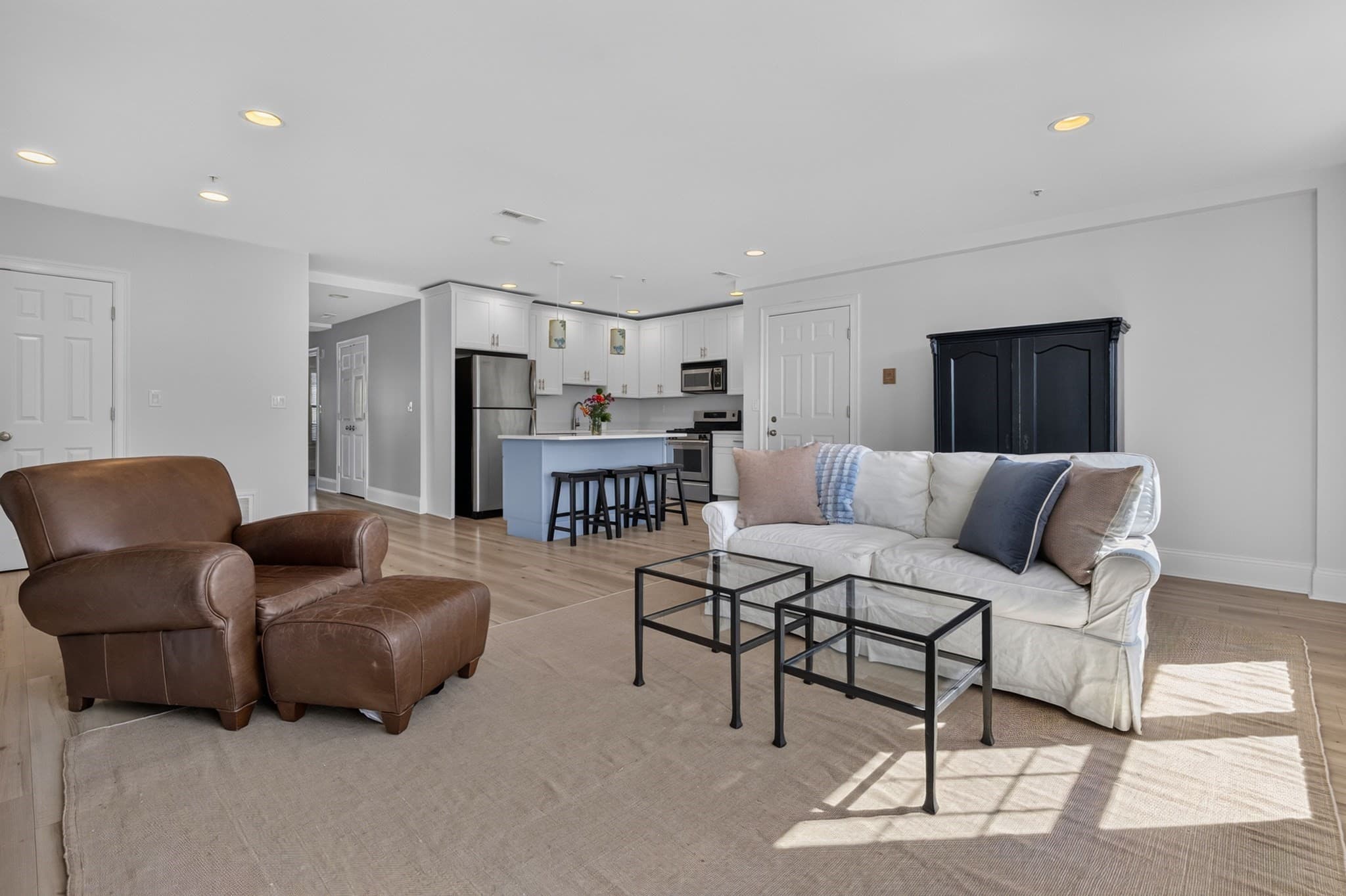 Condominium at 1306 Columbia Road # 4C, Boston MA 02127, Boston, photo 7 of 33