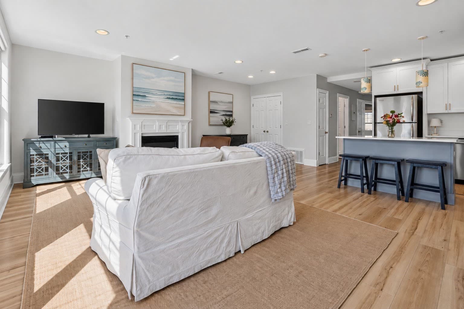 Condominium at 1306 Columbia Road # 4C, Boston MA 02127, Boston, photo 8 of 33