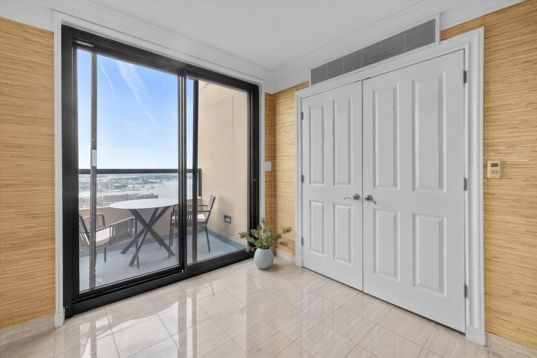 Condominium at 85 East India, Boston MA 02110, Boston, photo 32 of 42