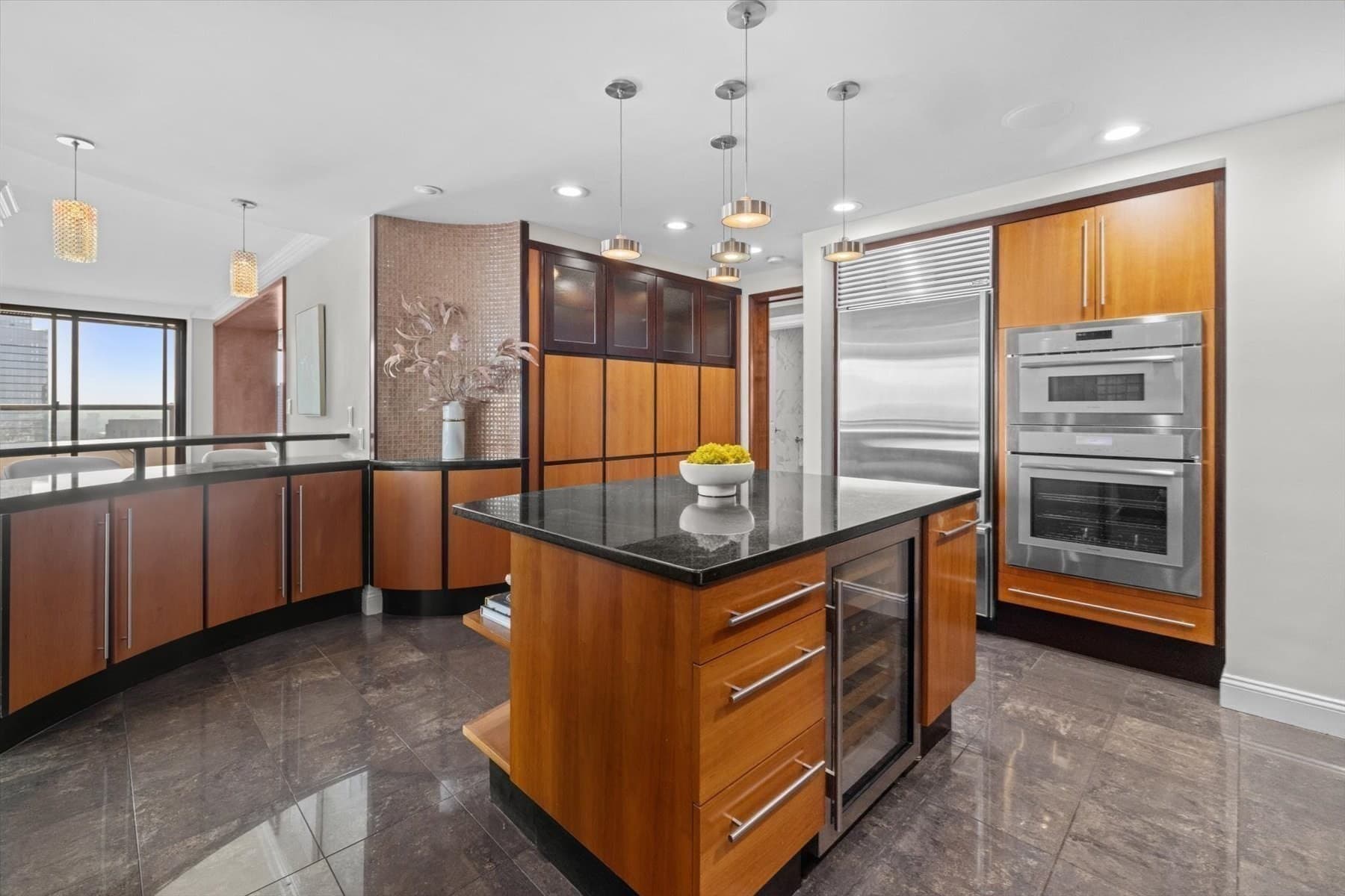 Condominium at 85 East India, Boston MA 02110, Boston, photo 5 of 42