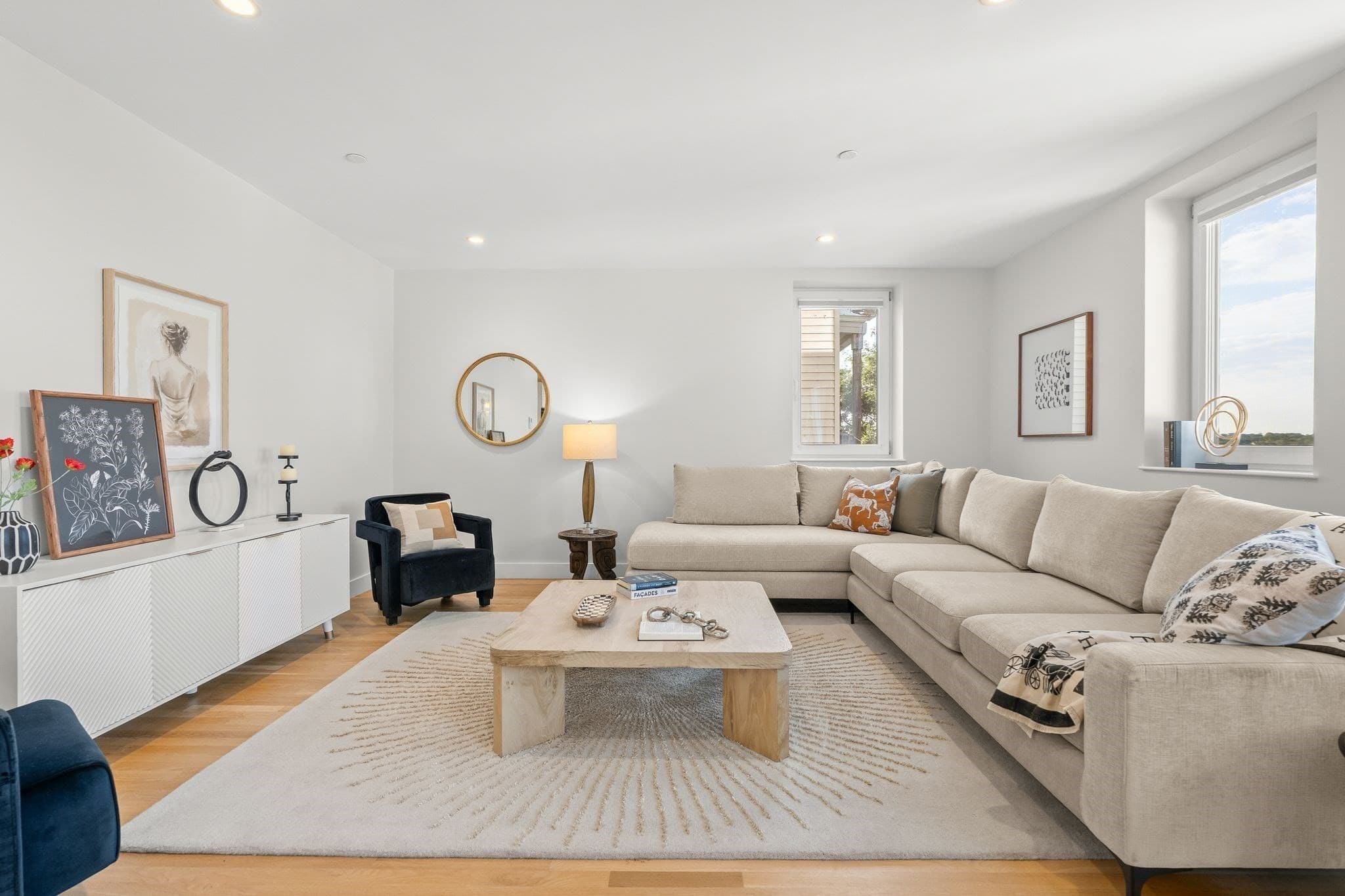 Condominium at 52 Fisher Avenue # 302, Boston MA 02120, Boston, photo 2 of 38