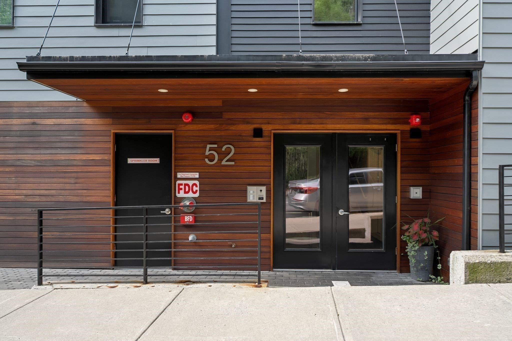 Condominium at 52 Fisher Avenue # 302, Boston MA 02120, Boston, photo 29 of 38