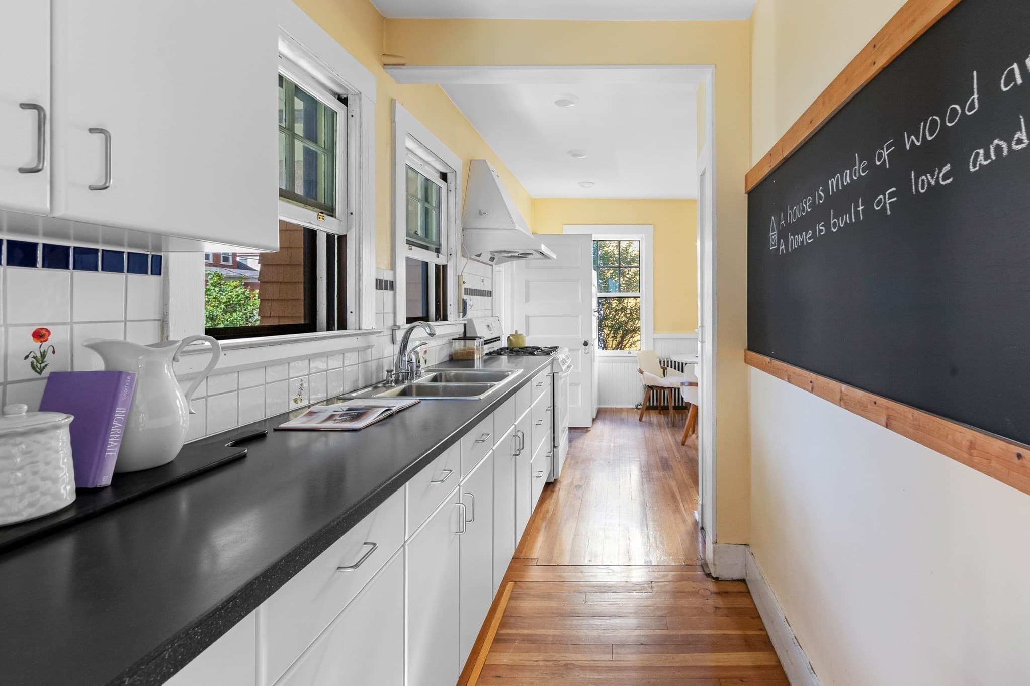 Single Family Residence at 8 Centervale Park, Boston MA 02124, Boston, photo 14 of 41