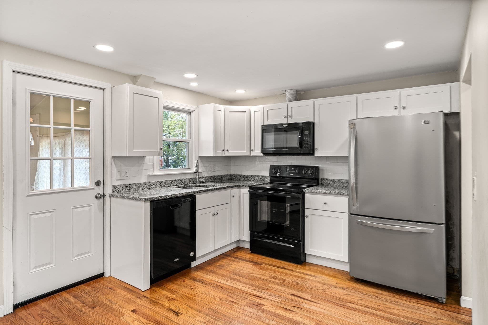 Single Family Residence at 4 Niles Rd, Randolph MA 02368, photo 6 of 42
