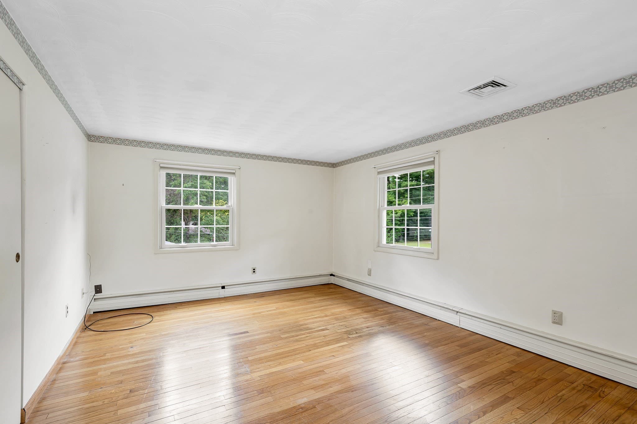 Single Family Residence at 16 Porter Rd, Chelmsford MA 01824, photo 16 of 35