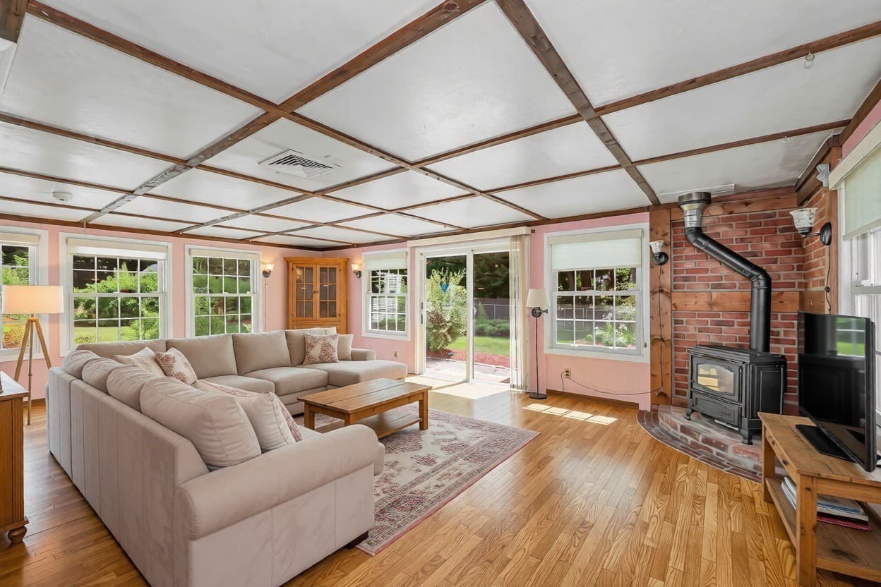 Single Family Residence at 16 Porter Rd, Chelmsford MA 01824, photo 12 of 35
