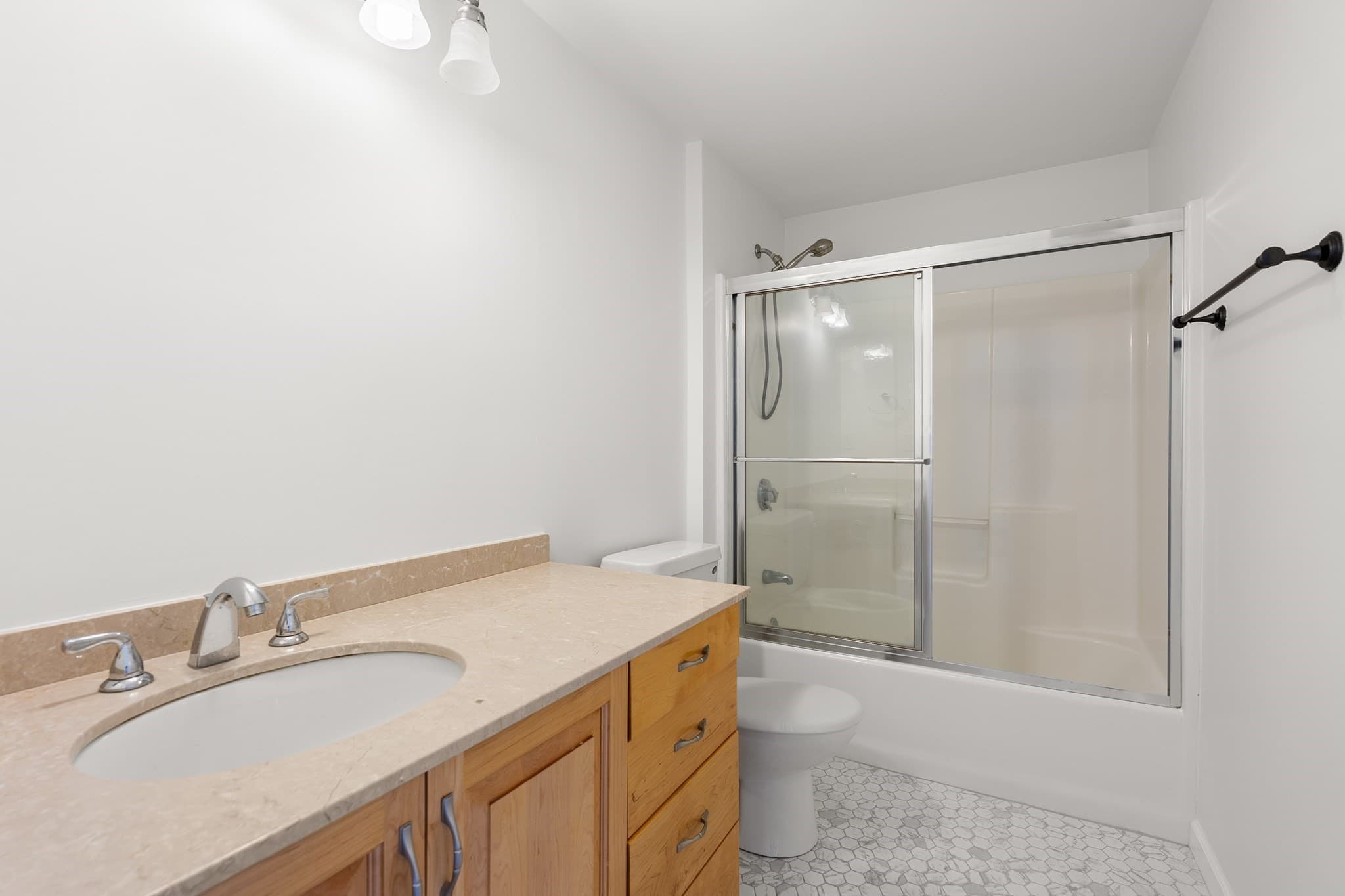 Condominium at 24 Glenwood Avenue # 3, Walpole MA 02081, Walpole, photo 38 of 42