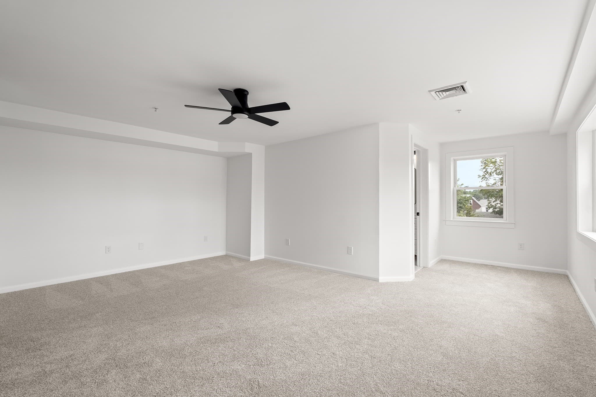 Condominium at 24 Glenwood Avenue # 3, Walpole MA 02081, Walpole, photo 33 of 42